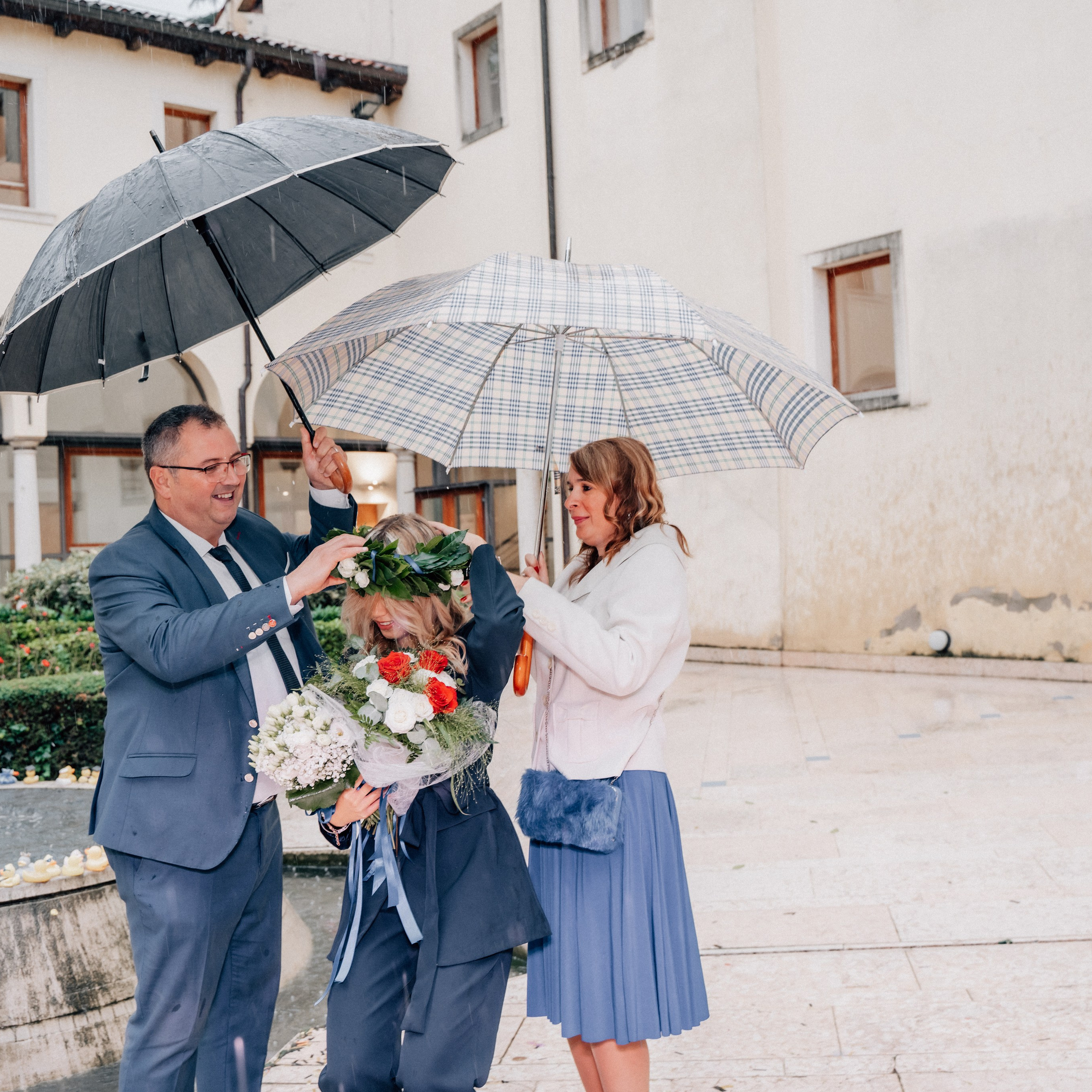 Auguri Dottoressa Bichis!. Luximagepro.com
