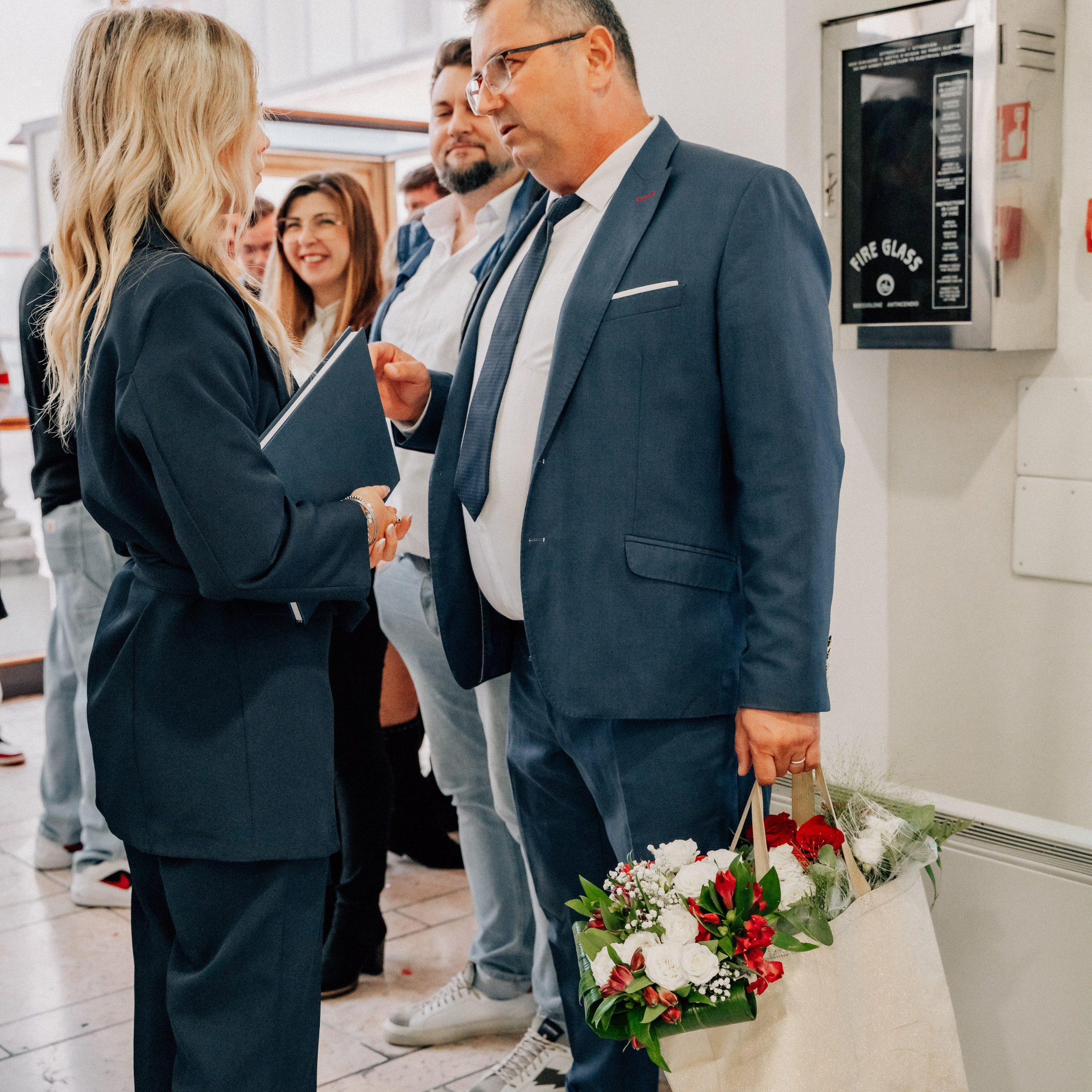 Auguri Dottoressa Bichis!. Luximagepro.com