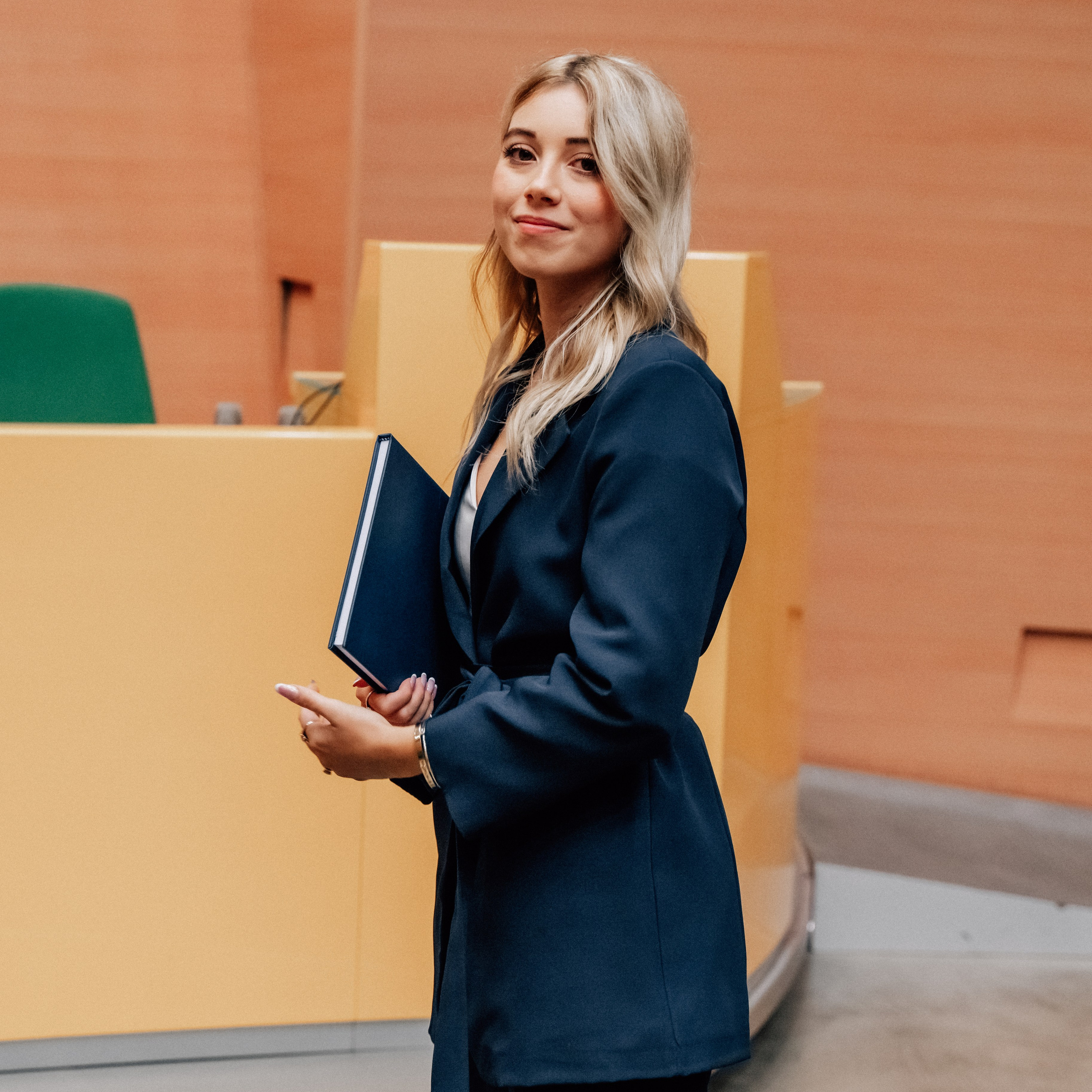 Auguri Dottoressa Bichis!. Luximagepro.com