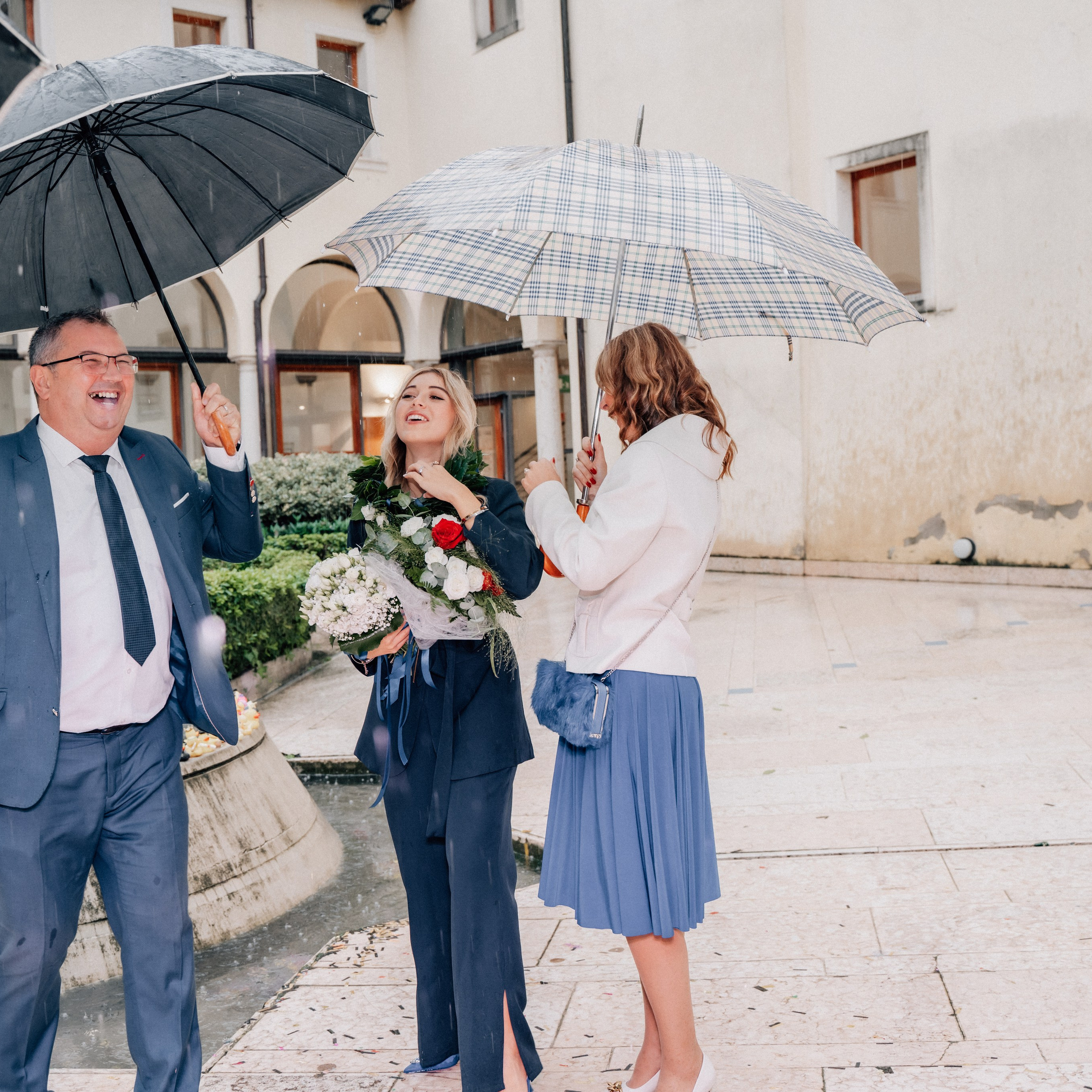 Auguri Dottoressa Bichis!. Luximagepro.com