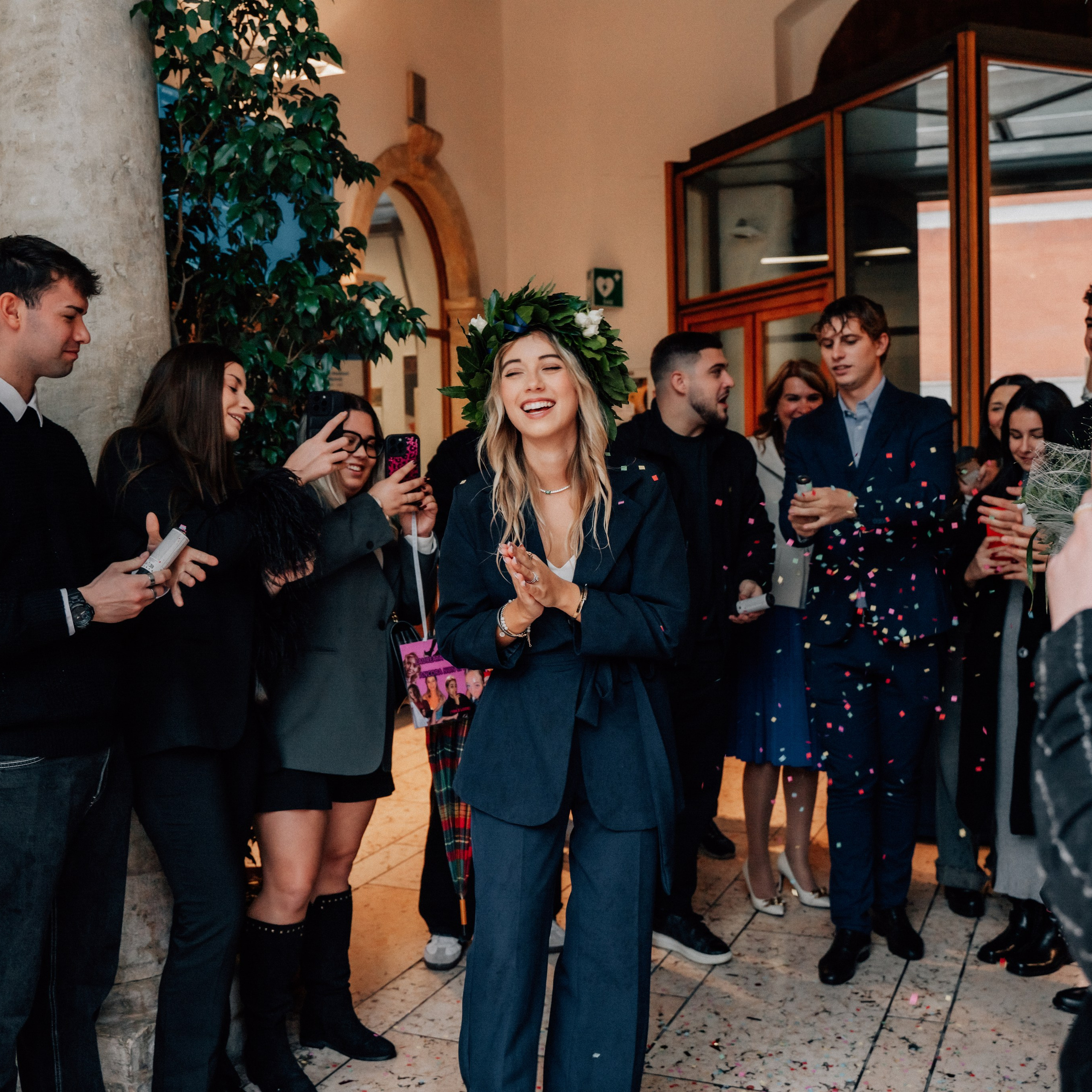 Auguri Dottoressa Bichis!. Luximagepro.com