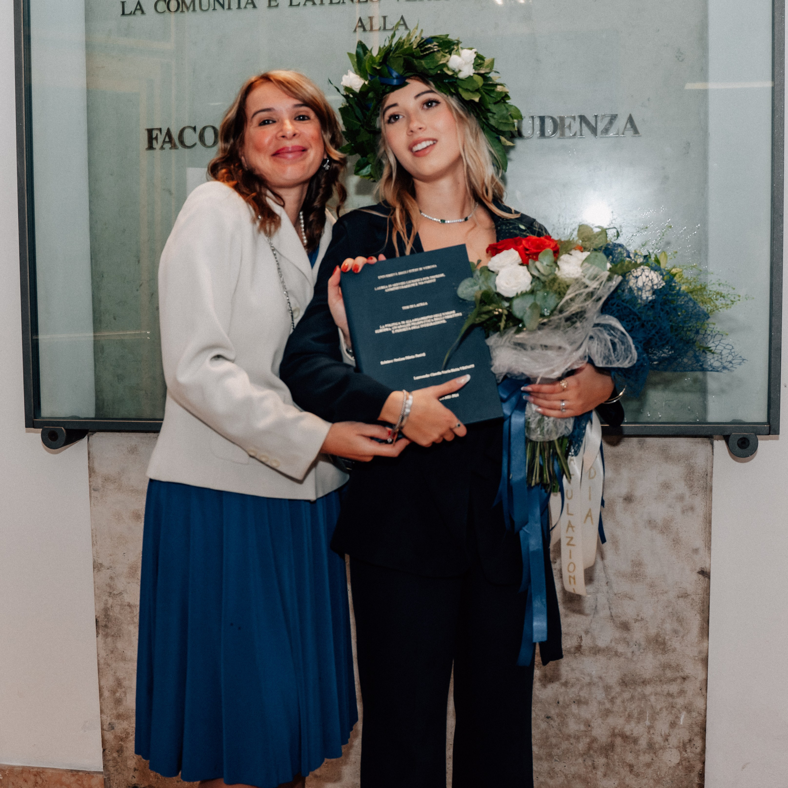 Auguri Dottoressa Bichis!. Luximagepro.com