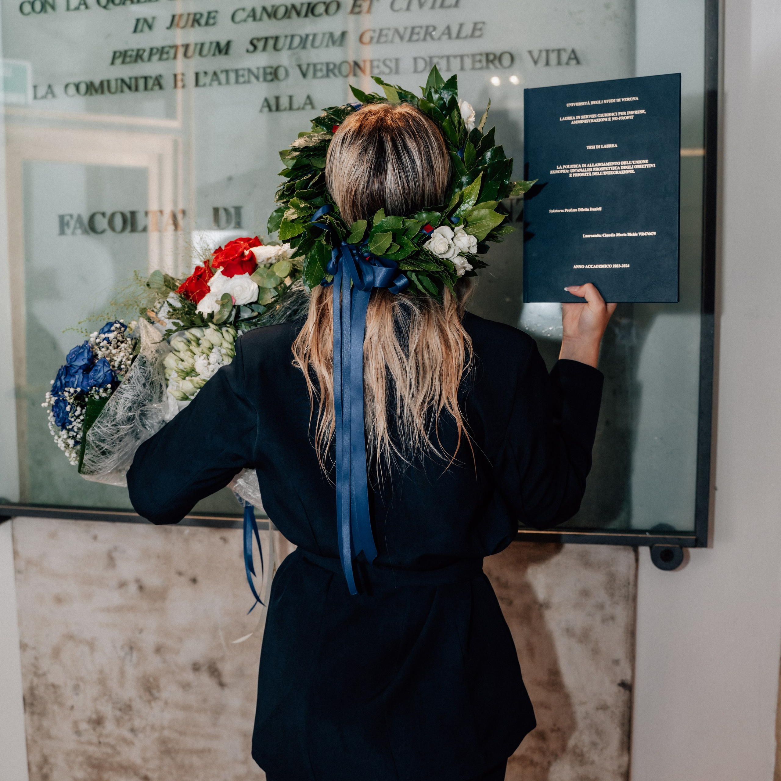 Auguri Dottoressa Bichis!. Luximagepro.com