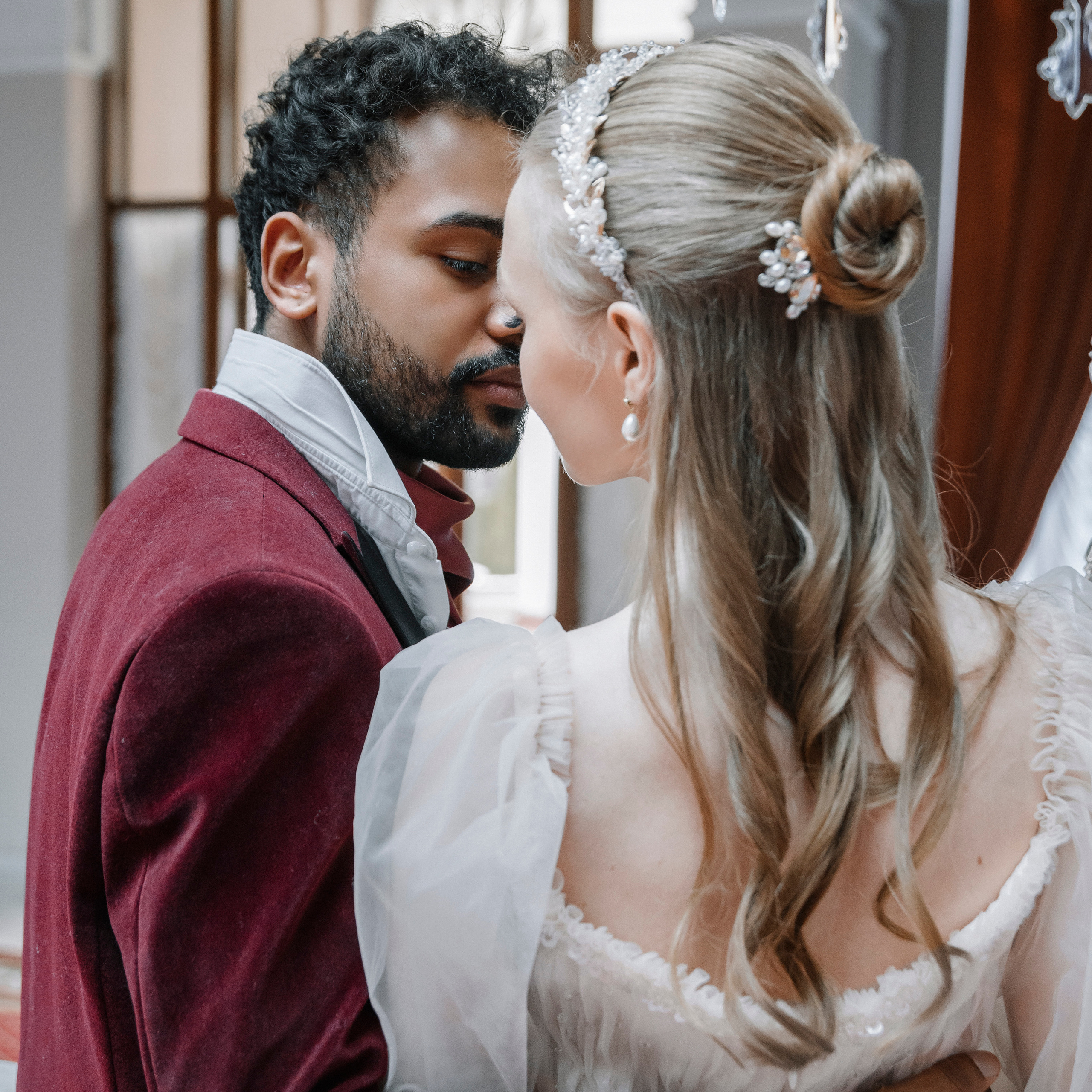 Bridgertons. Creativity on the verge of a wedding