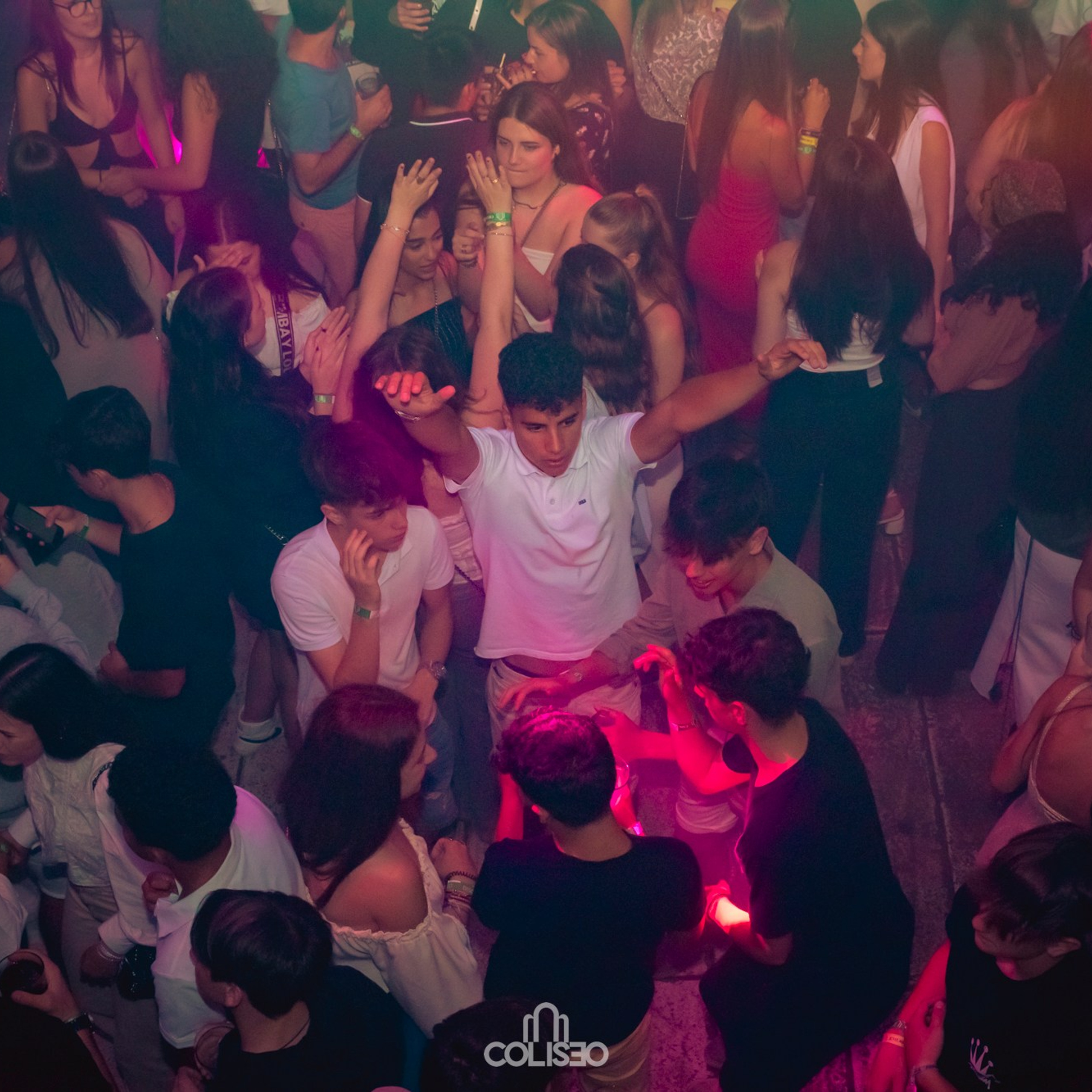 Discoteca Coliseo - Pontedeume. RabelByCris Fotógrafa en Coruña de Eventos, sesiones, mascotas