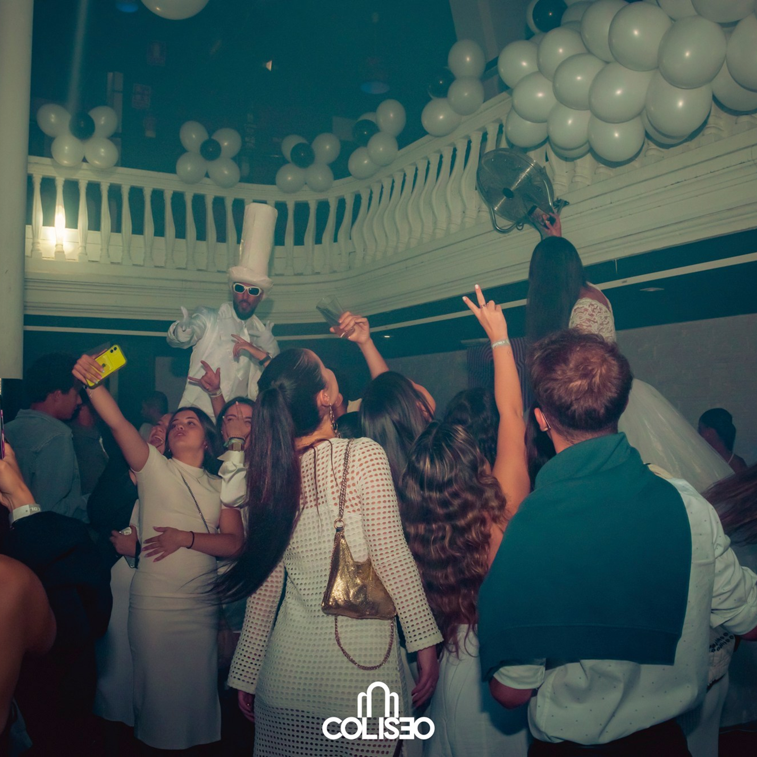 Discoteca Coliseo - Pontedeume. RabelByCris Fotógrafa en Coruña de Eventos, sesiones, mascotas