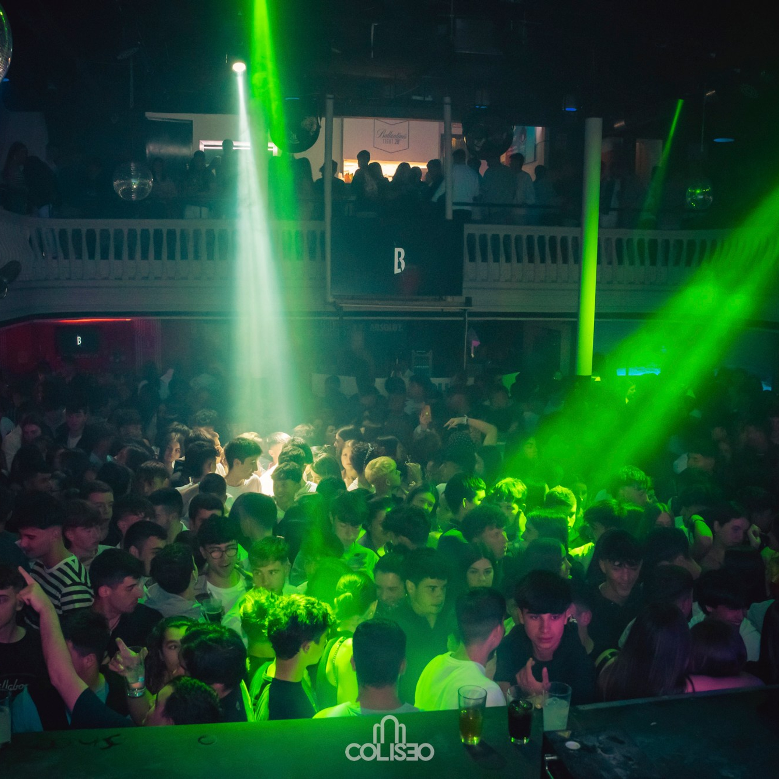 Discoteca Coliseo - Pontedeume. RabelByCris Fotógrafa en Coruña de Eventos, sesiones, mascotas