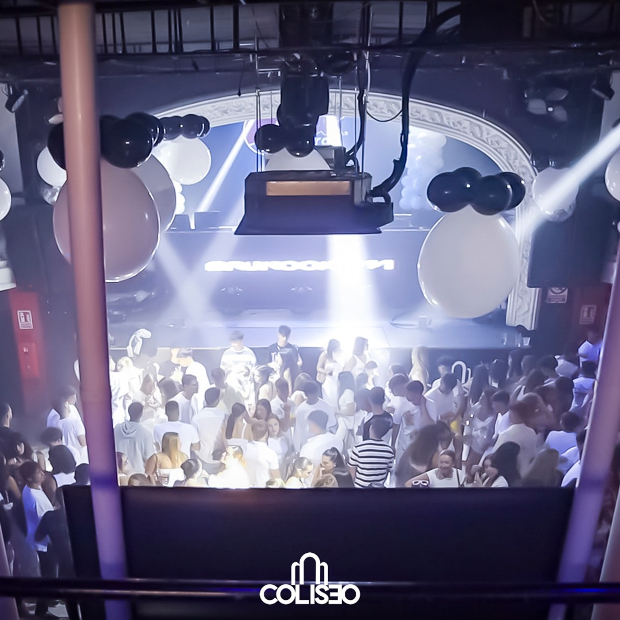 Discoteca Coliseo - Pontedeume. RabelByCris Fotógrafa en Coruña de Eventos, sesiones, mascotas