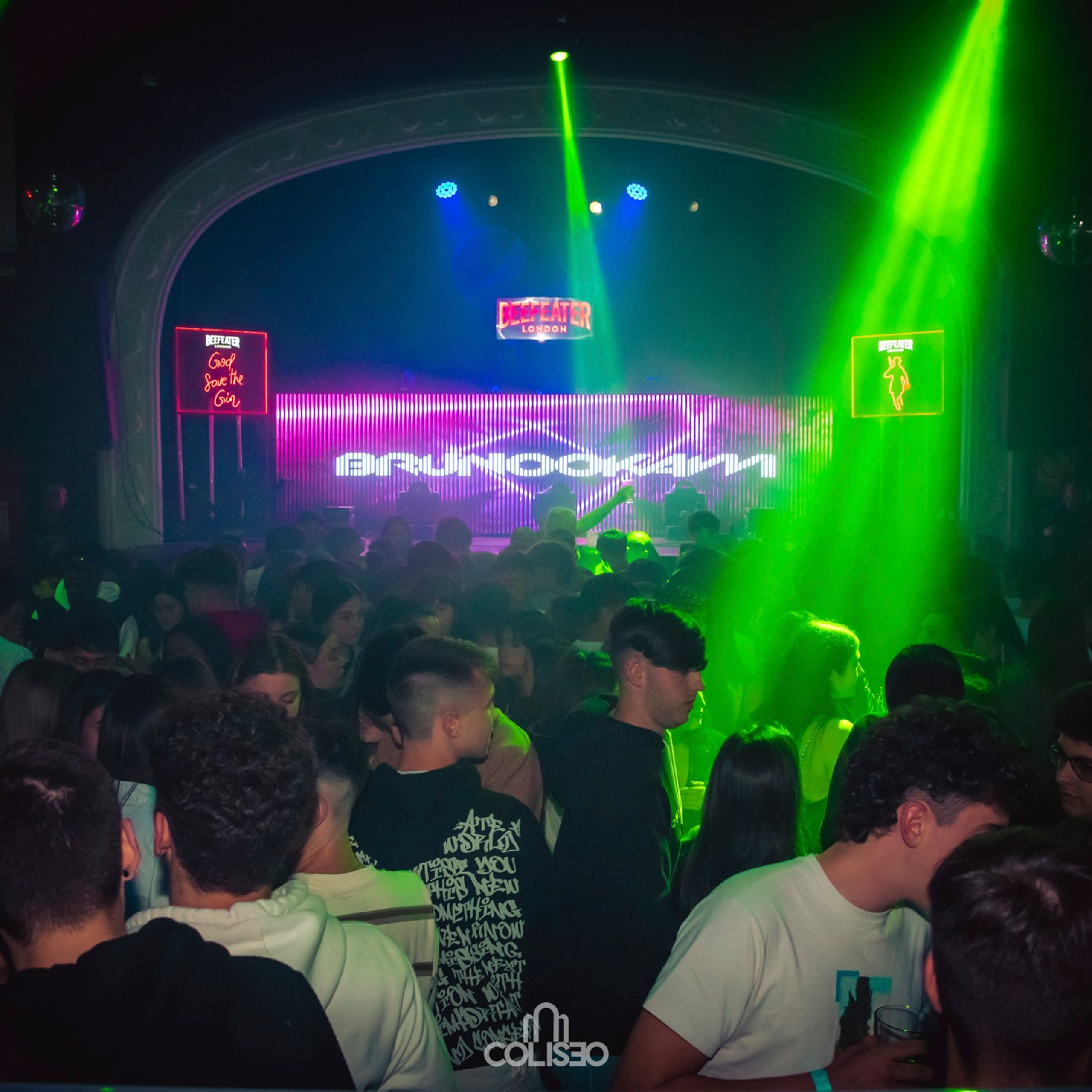 Discoteca Coliseo - Pontedeume. RabelByCris Fotógrafa en Coruña de Eventos, sesiones, mascotas