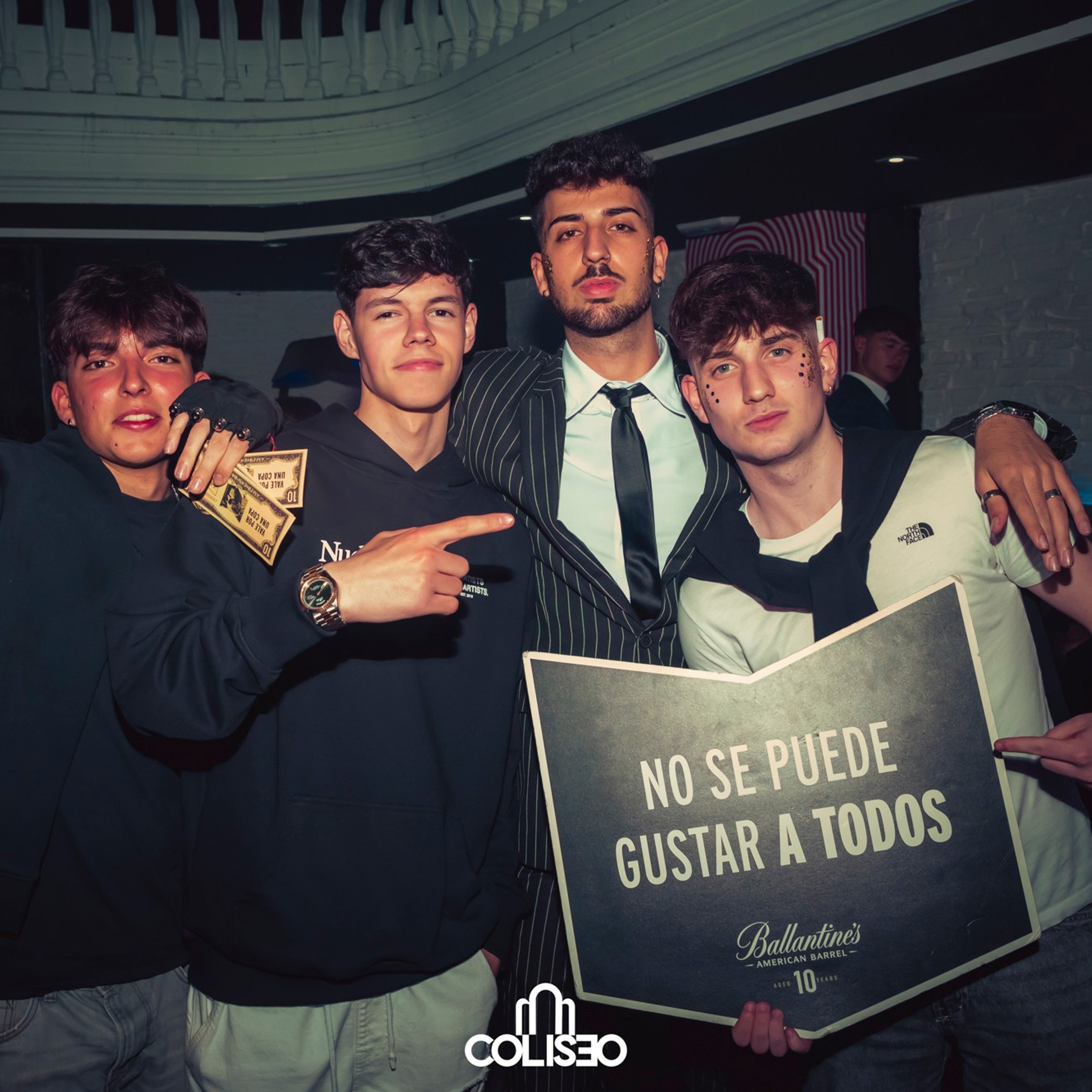 Discoteca Coliseo - Pontedeume. RabelByCris Fotógrafa en Coruña de Eventos, sesiones, mascotas