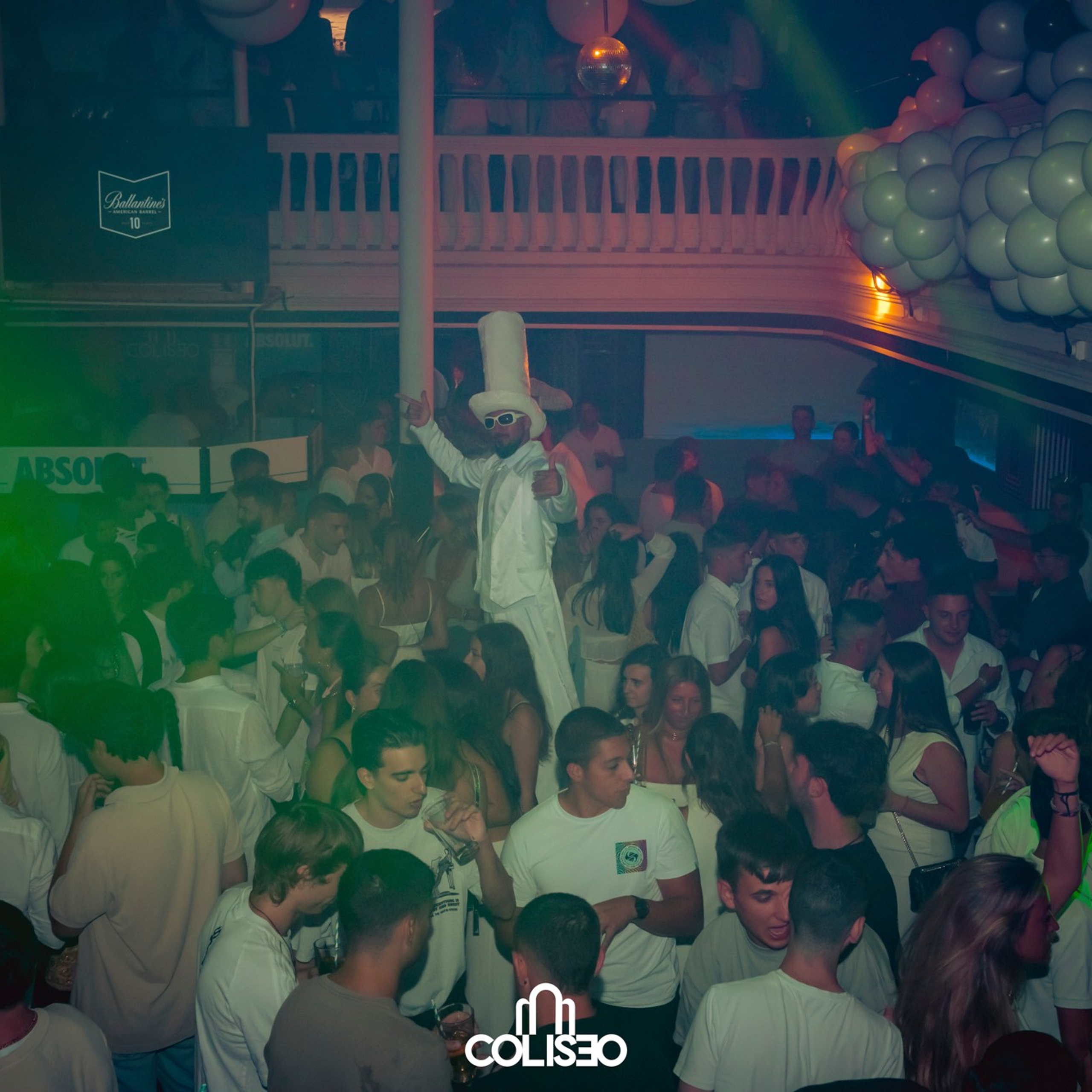 Discoteca Coliseo - Pontedeume. RabelByCris Fotógrafa en Coruña de Eventos, sesiones, mascotas