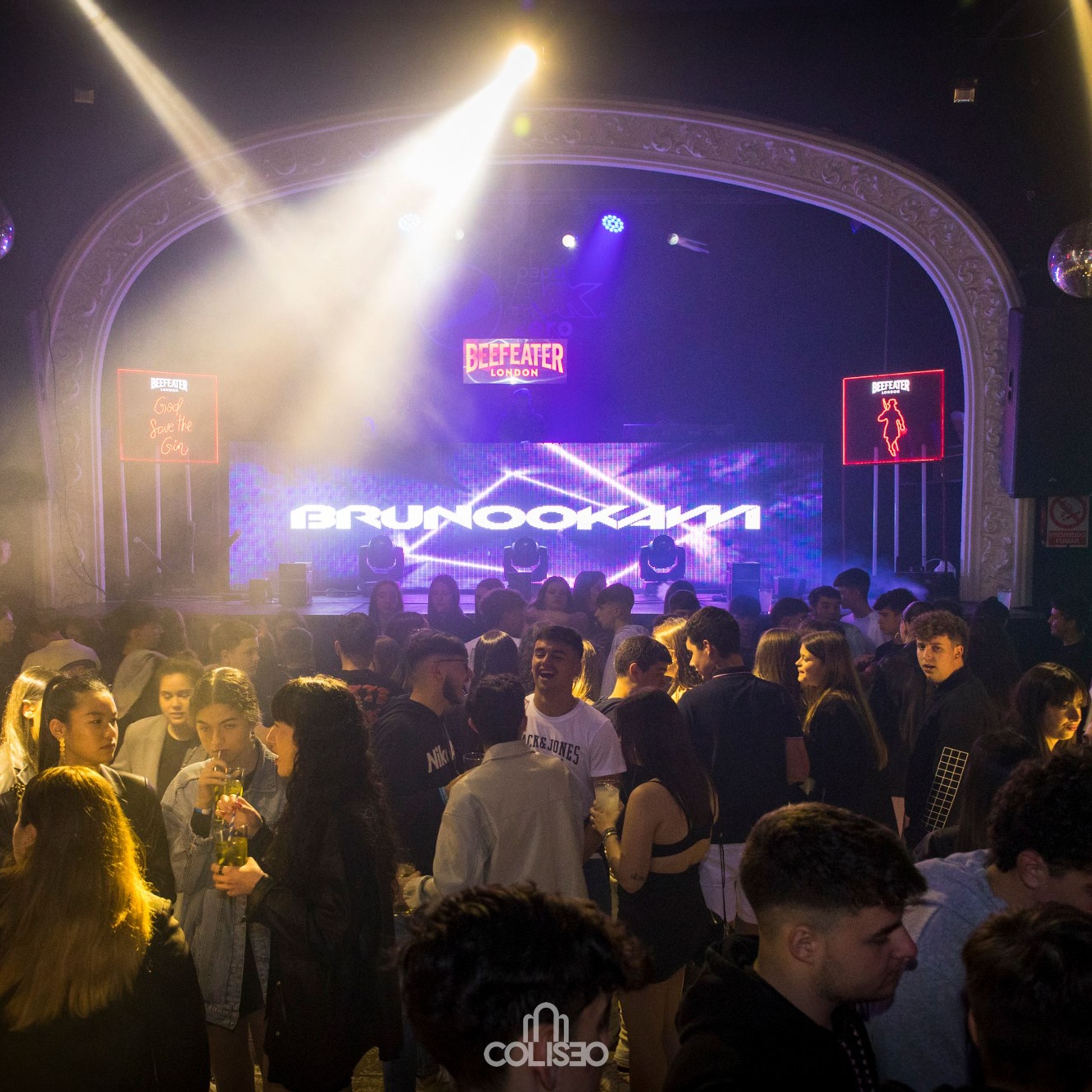 Discoteca Coliseo - Pontedeume. RabelByCris Fotógrafa en Coruña de Eventos, sesiones, mascotas