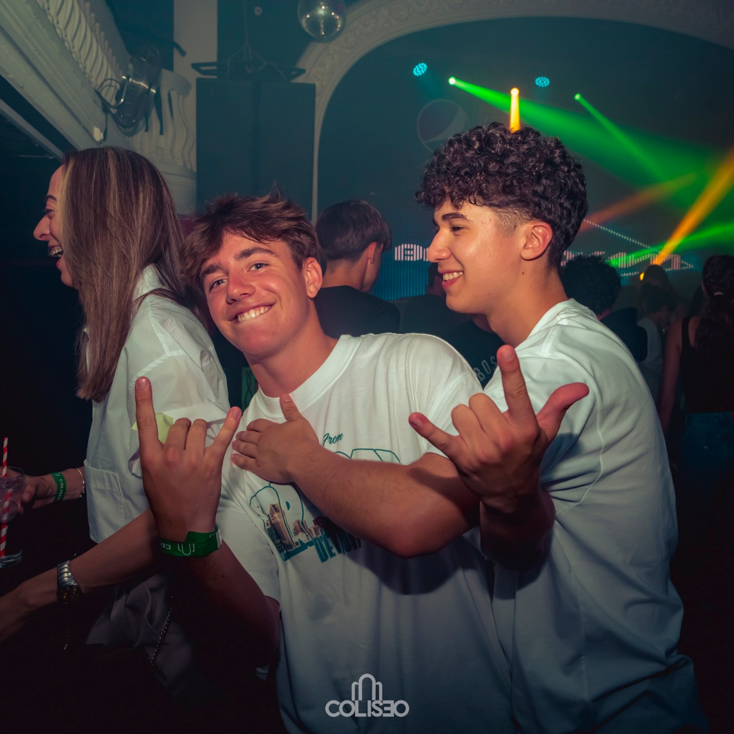 Discoteca Coliseo - Pontedeume. RabelByCris Fotógrafa en Coruña de Eventos, sesiones, mascotas