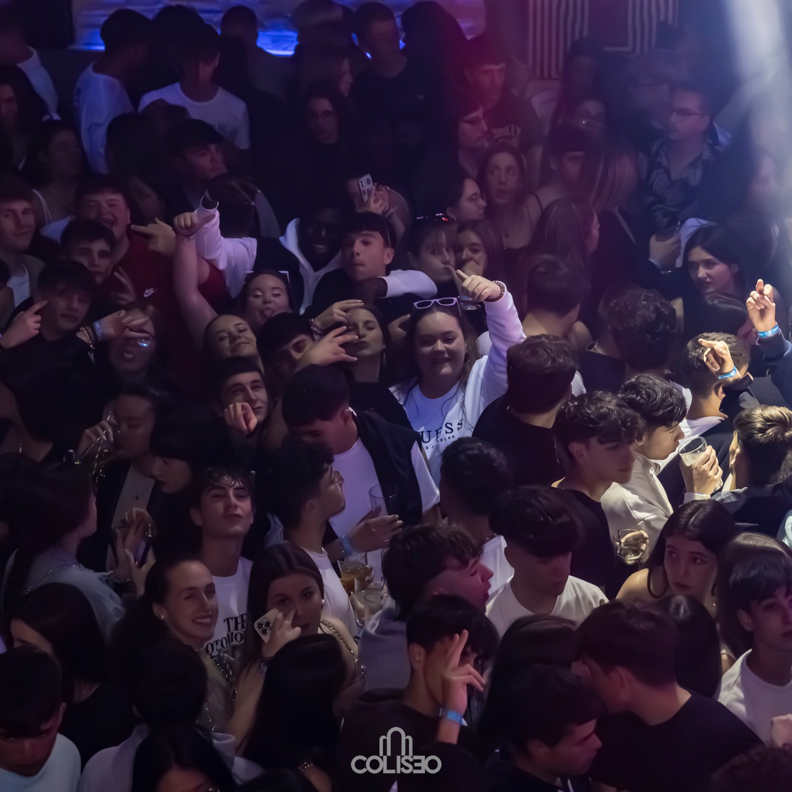 Discoteca Coliseo - Pontedeume. RabelByCris Fotógrafa en Coruña de Eventos, sesiones, mascotas