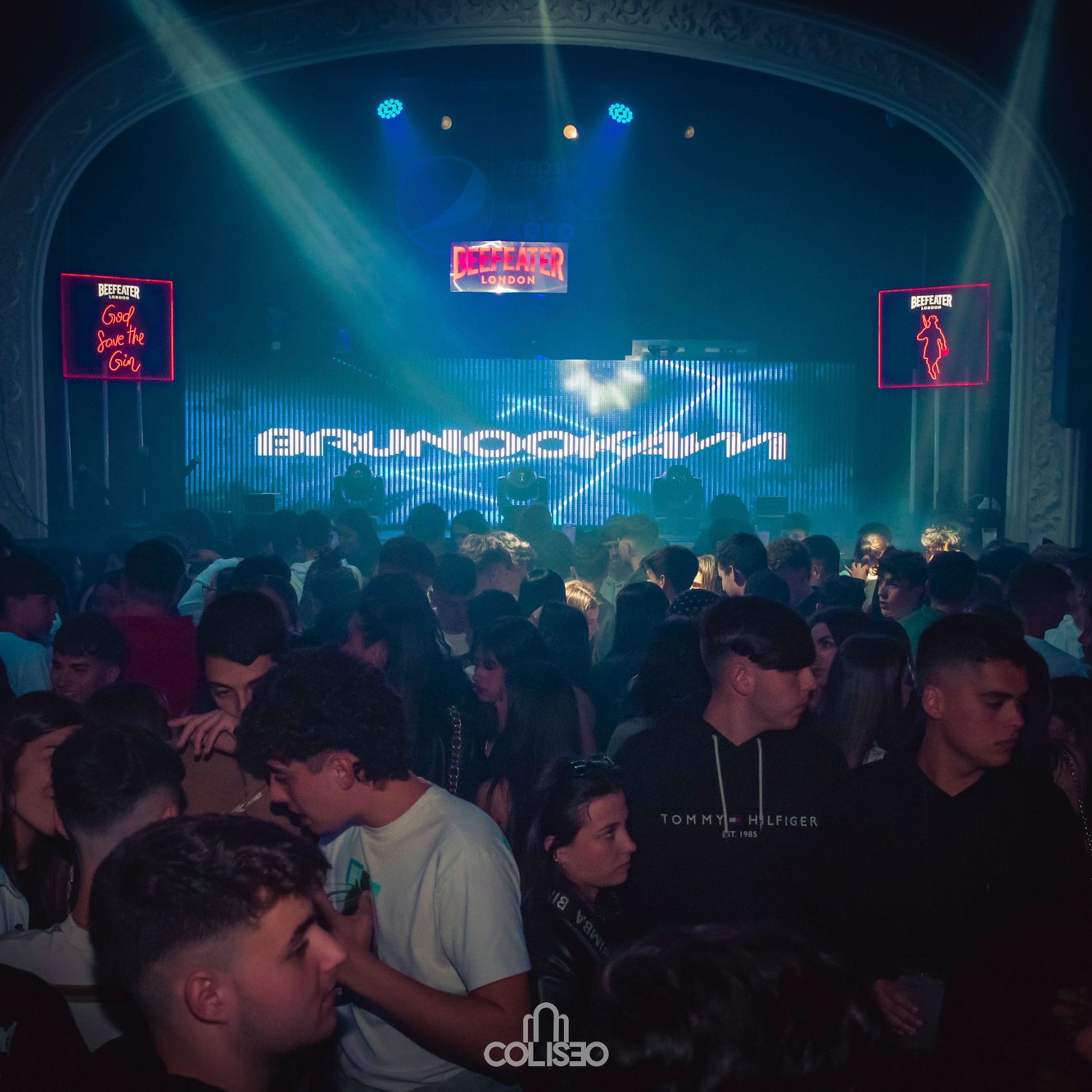 Discoteca Coliseo - Pontedeume. RabelByCris Fotógrafa en Coruña de Eventos, sesiones, mascotas