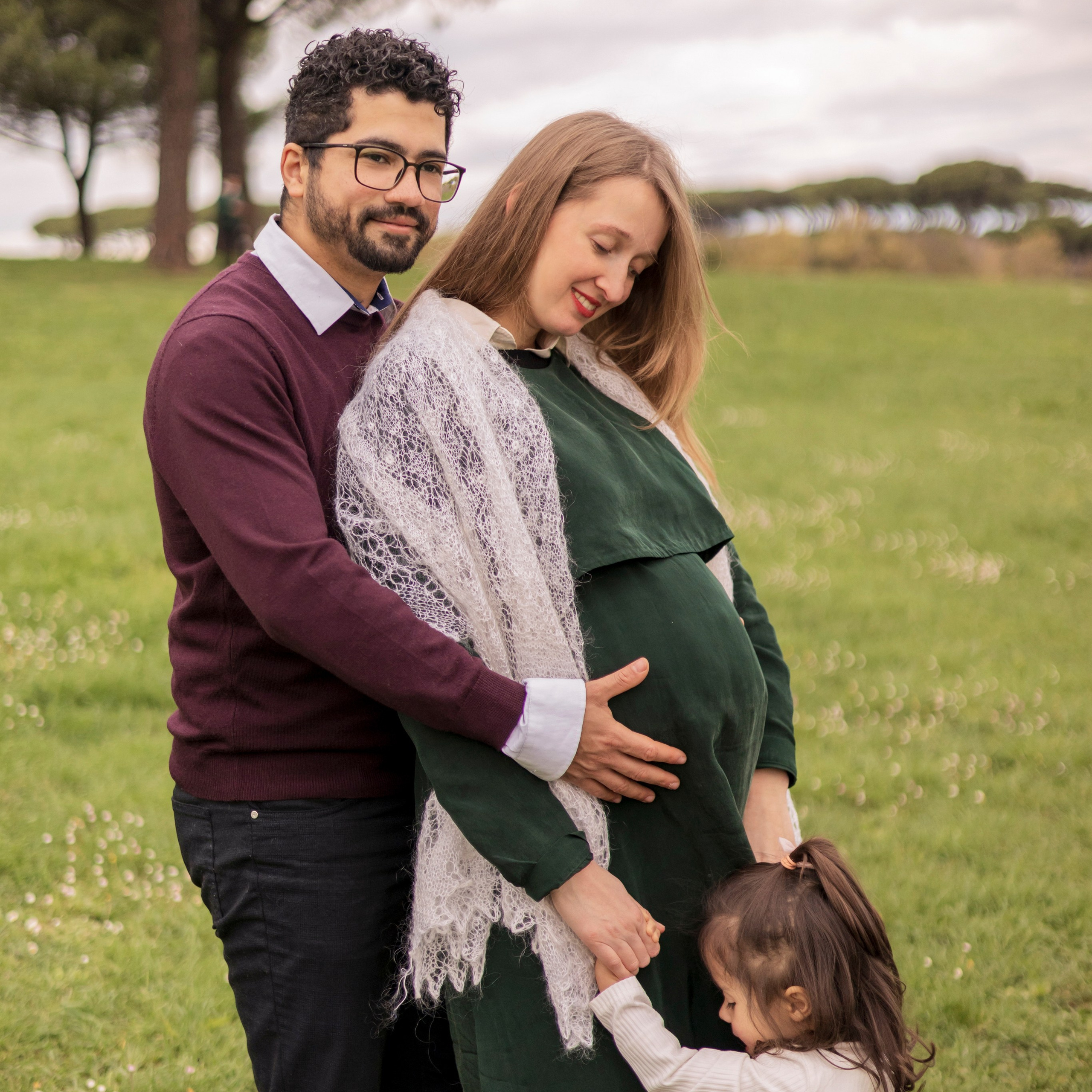 Pregnancy. Hi! My name is Irena, and I’m a professional photographer specializing in family photography, love stories, and individual photoshoots