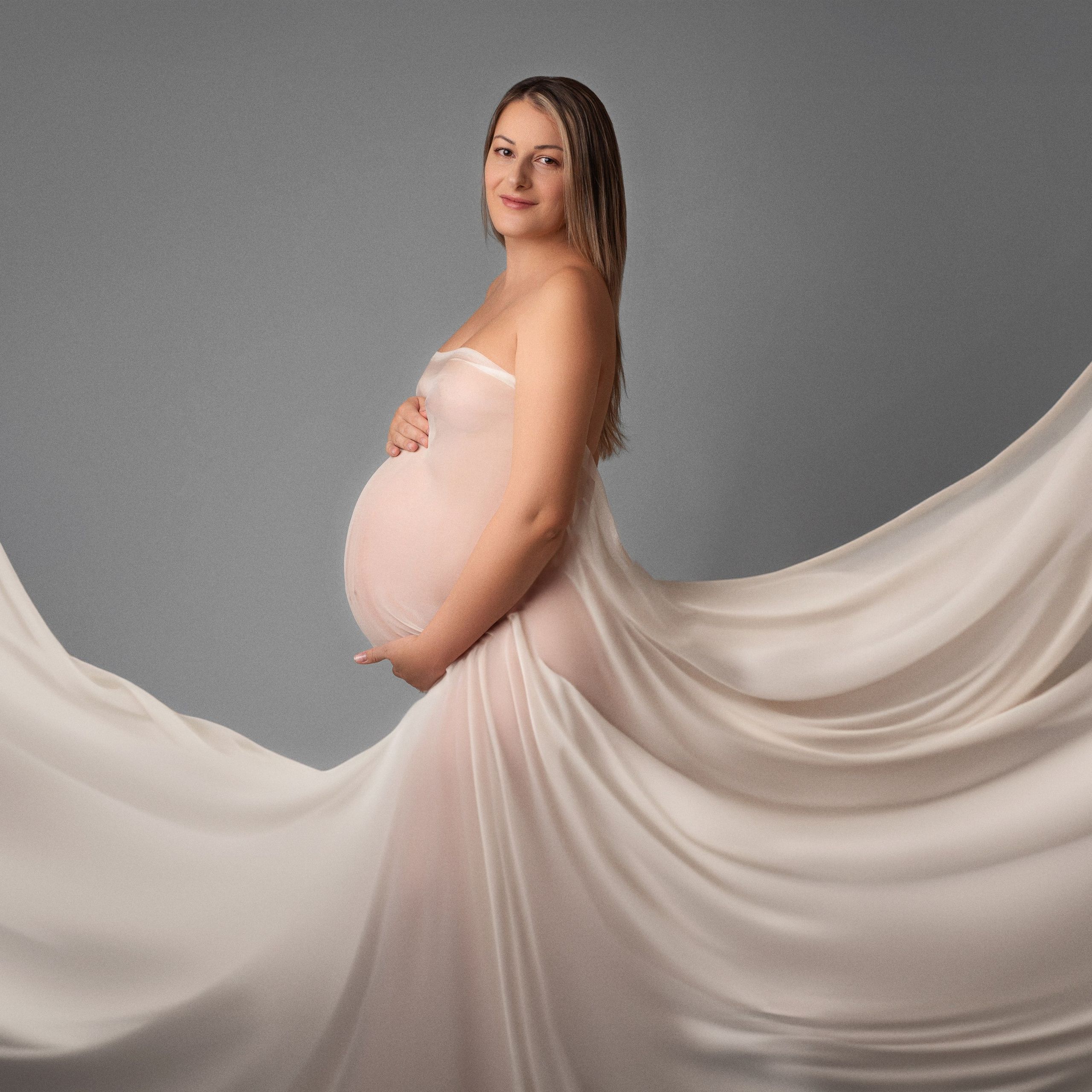 Babybauch Fotoshooting. Newborn und Baby Shooting in Oberösterreich, Linz, Linz Land