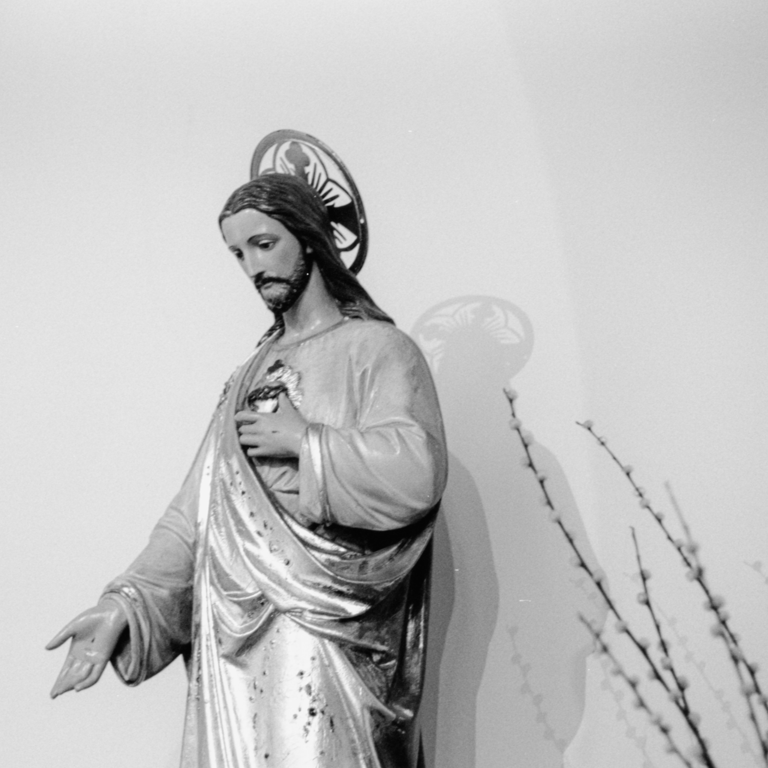 London based Editorial Wedding photographer.Capturing Your Luxury Moments: As a wedding photographer, I blend documentary style with editorial flair to create stunning, authentic images. My approach ensures every candid emotion and elegant detail is beautifully preserved, making your wedding memories truly timeless. Experience the luxury of bespoke photography that tells your love story with both authenticity and sophistication. LIGA KALNINA Documentary editorial wedding photography