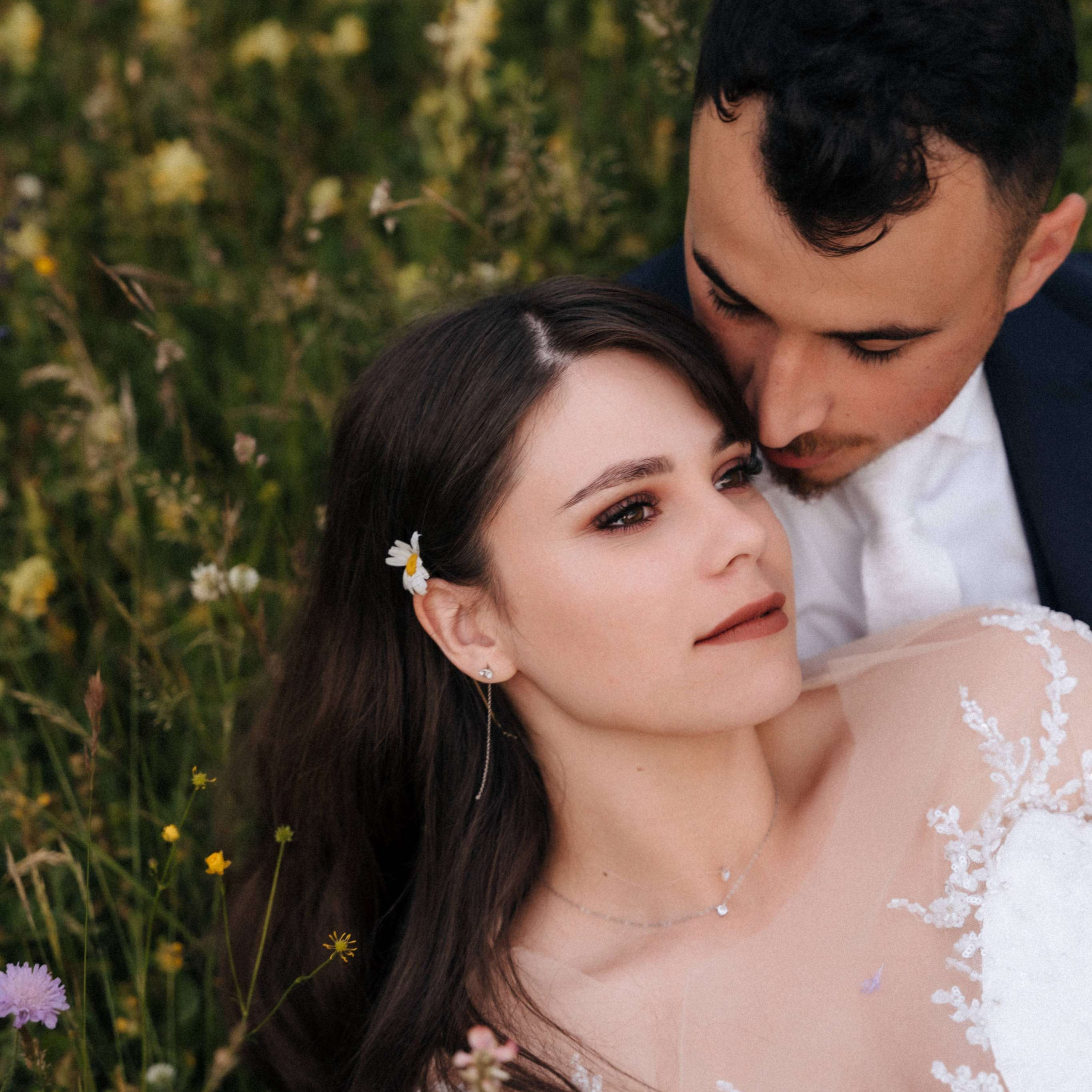 Recenzii. Raw Studio. Fotograful tau de nunta!