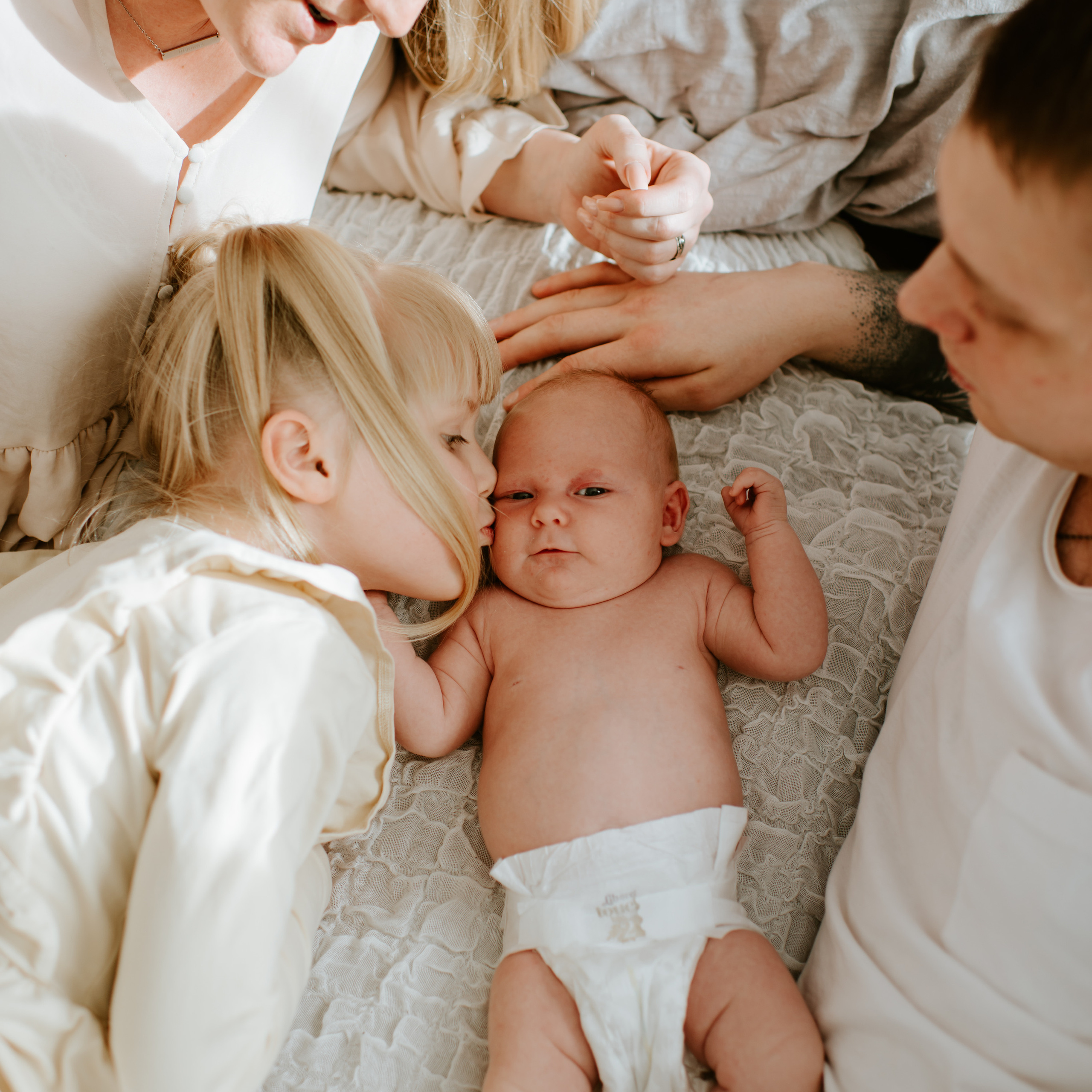 Family. Michalina Dzianach Wedding Photographer Iceland