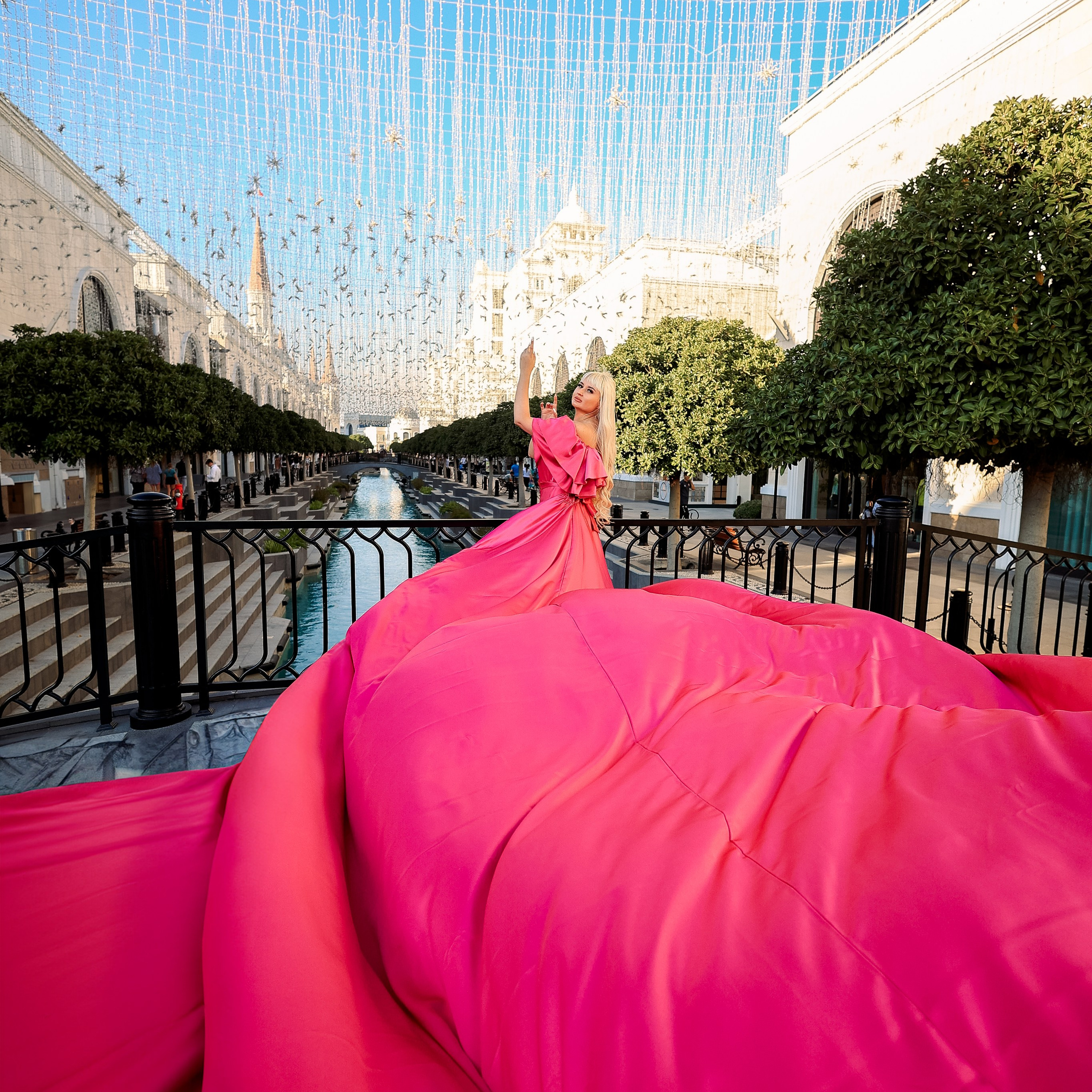 Горбачева жалаңаш жүреді