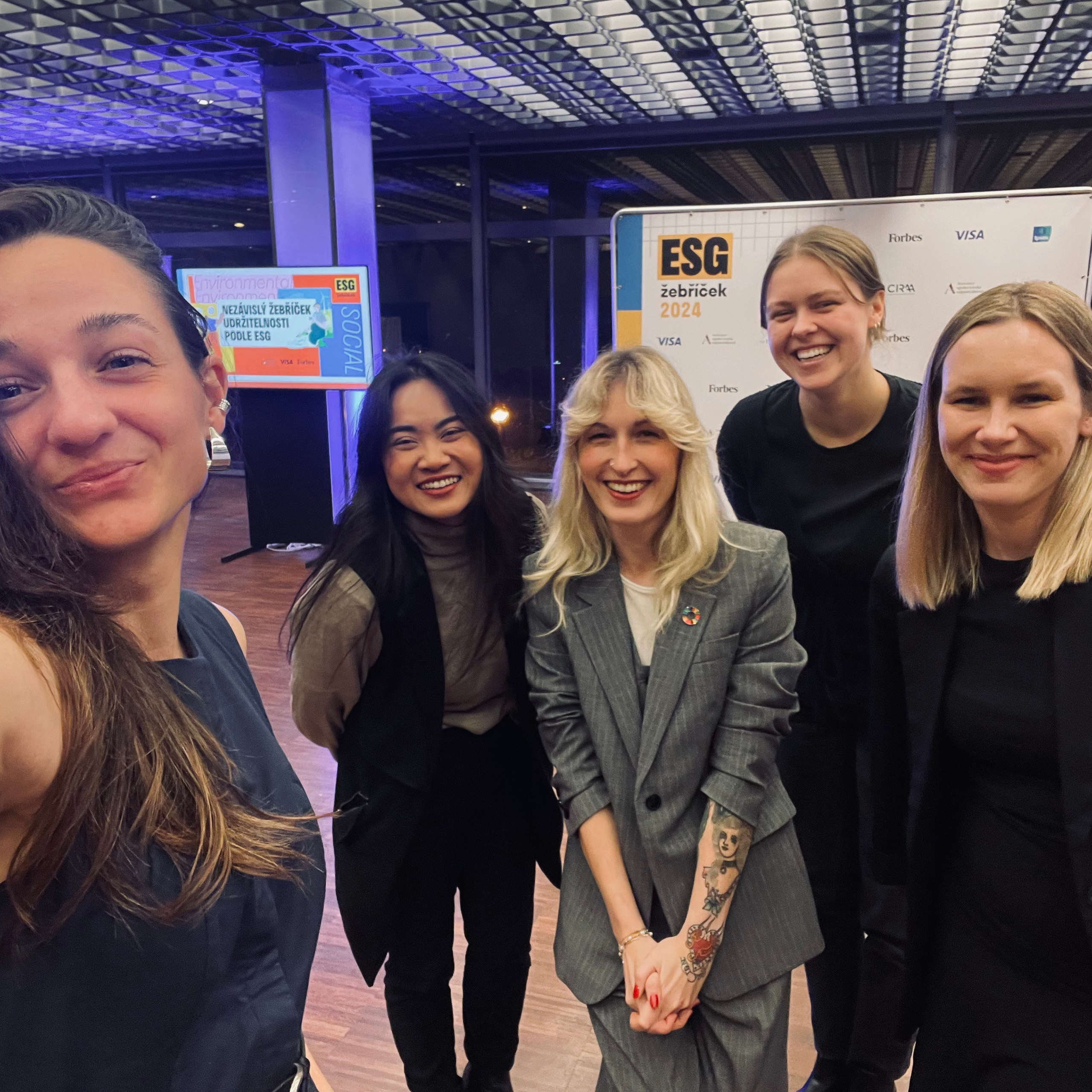 ABOUT. Dana Lišková — Empathetic Photographer | Introspective Artist |Neurodivergent Coach | Founder of Artepy.cz