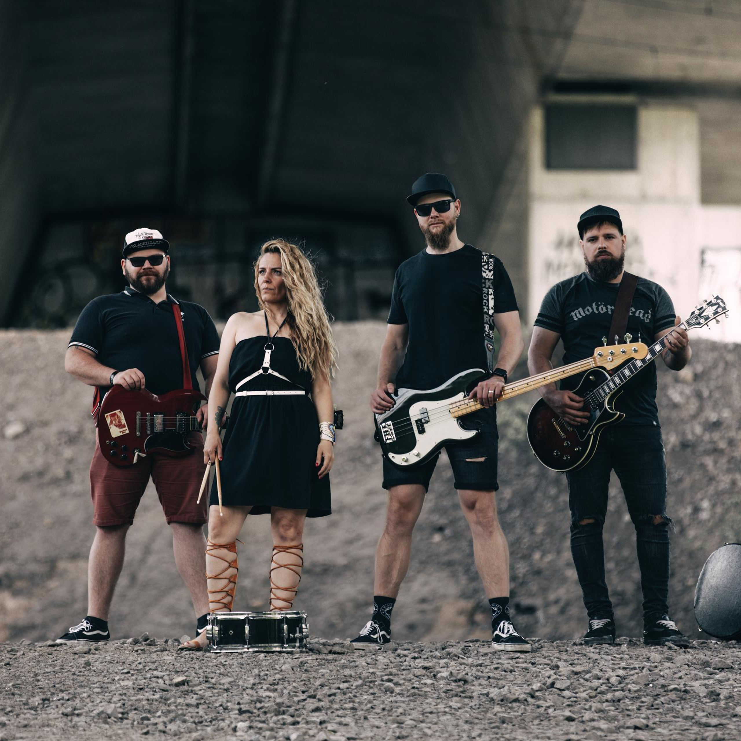 Recenze. Dana Lišková — Empatická fotografka | Introspektivní umělkyně | Neurodivergentní koučka| Zakladatelka Artepy.cz