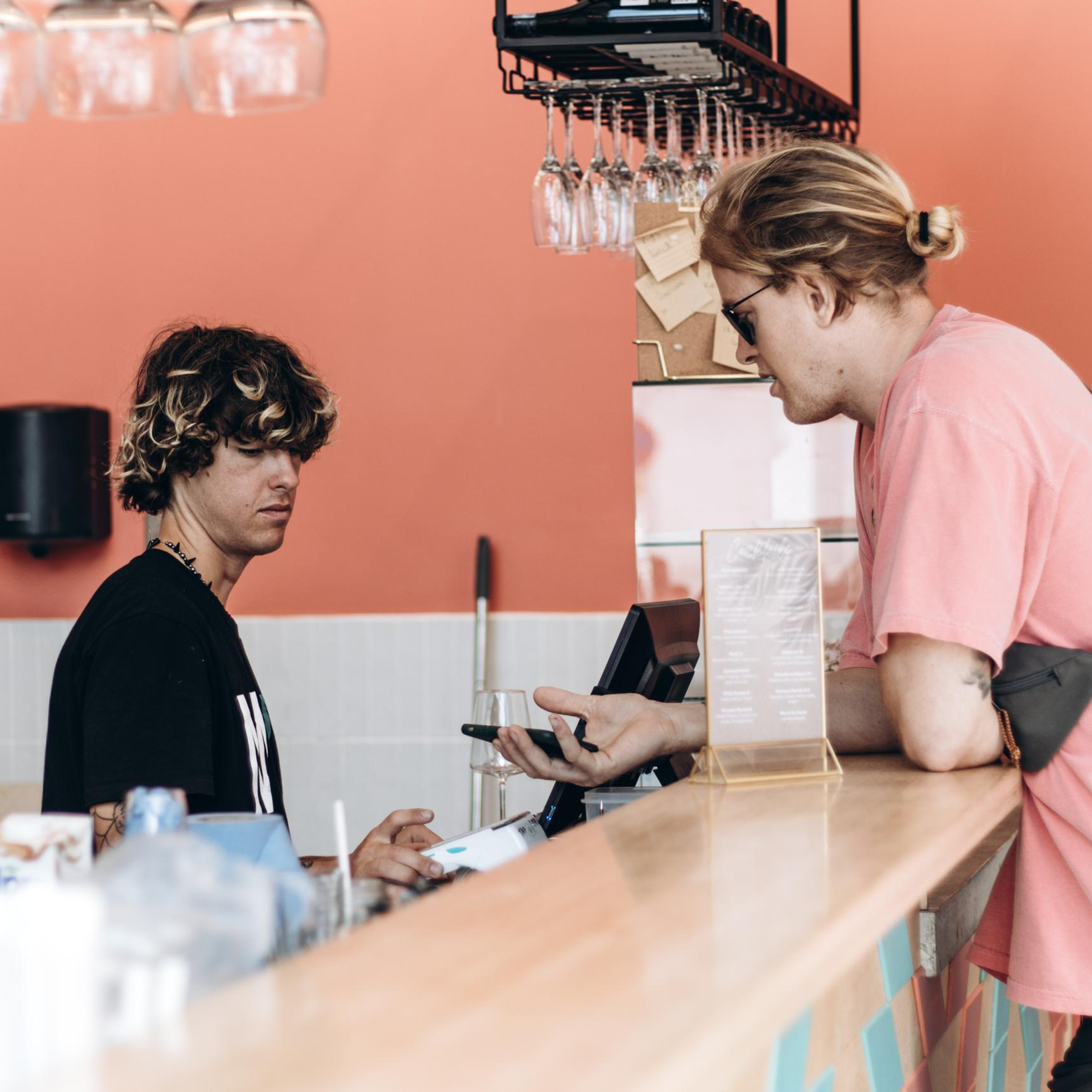 Recenze. Dana Lišková — Empatická fotografka | Introspektivní umělkyně | Neurodivergentní koučka| Zakladatelka Artepy.cz