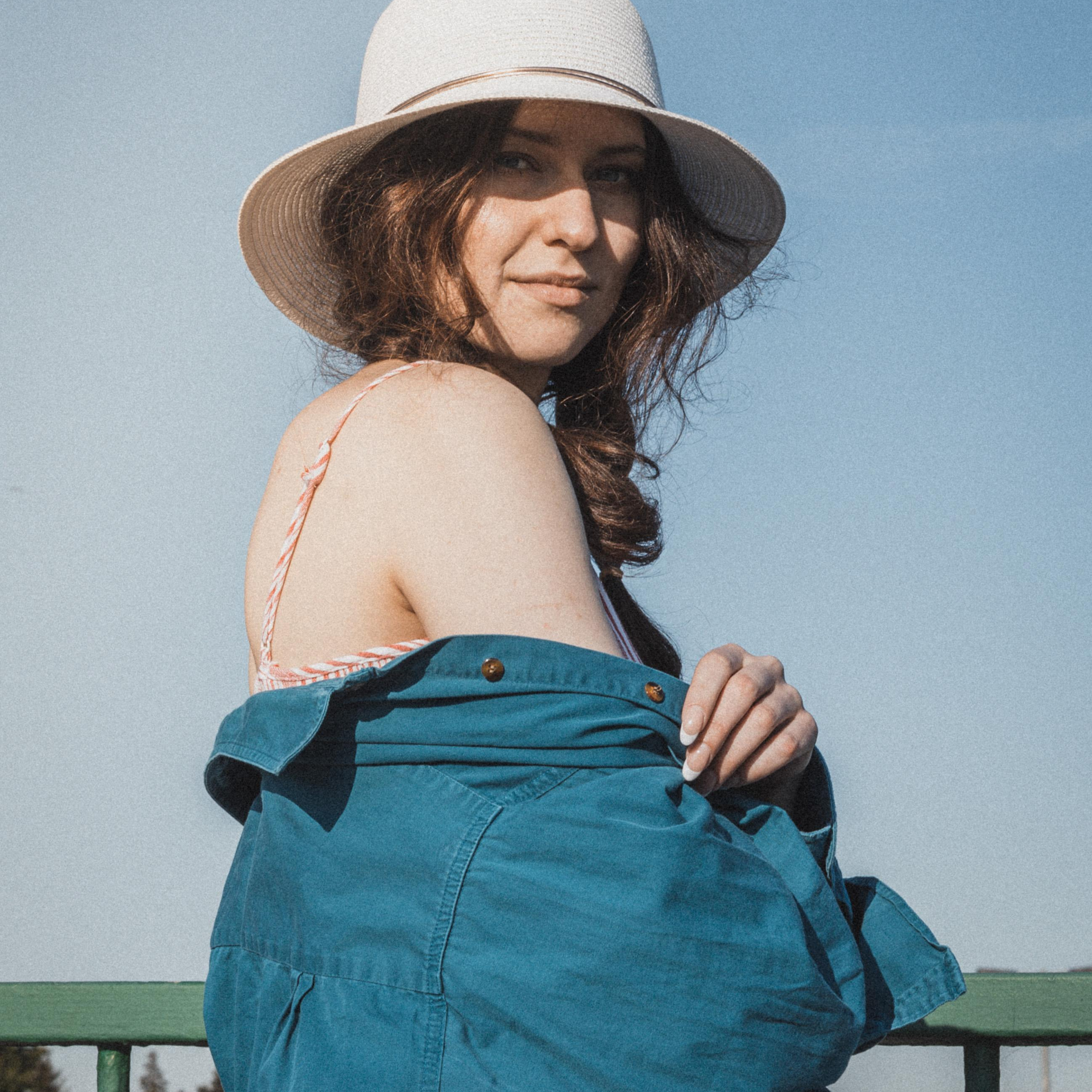 Recenze. Dana Lišková — Empatická fotografka | Introspektivní umělkyně | Neurodivergentní koučka| Zakladatelka Artepy.cz