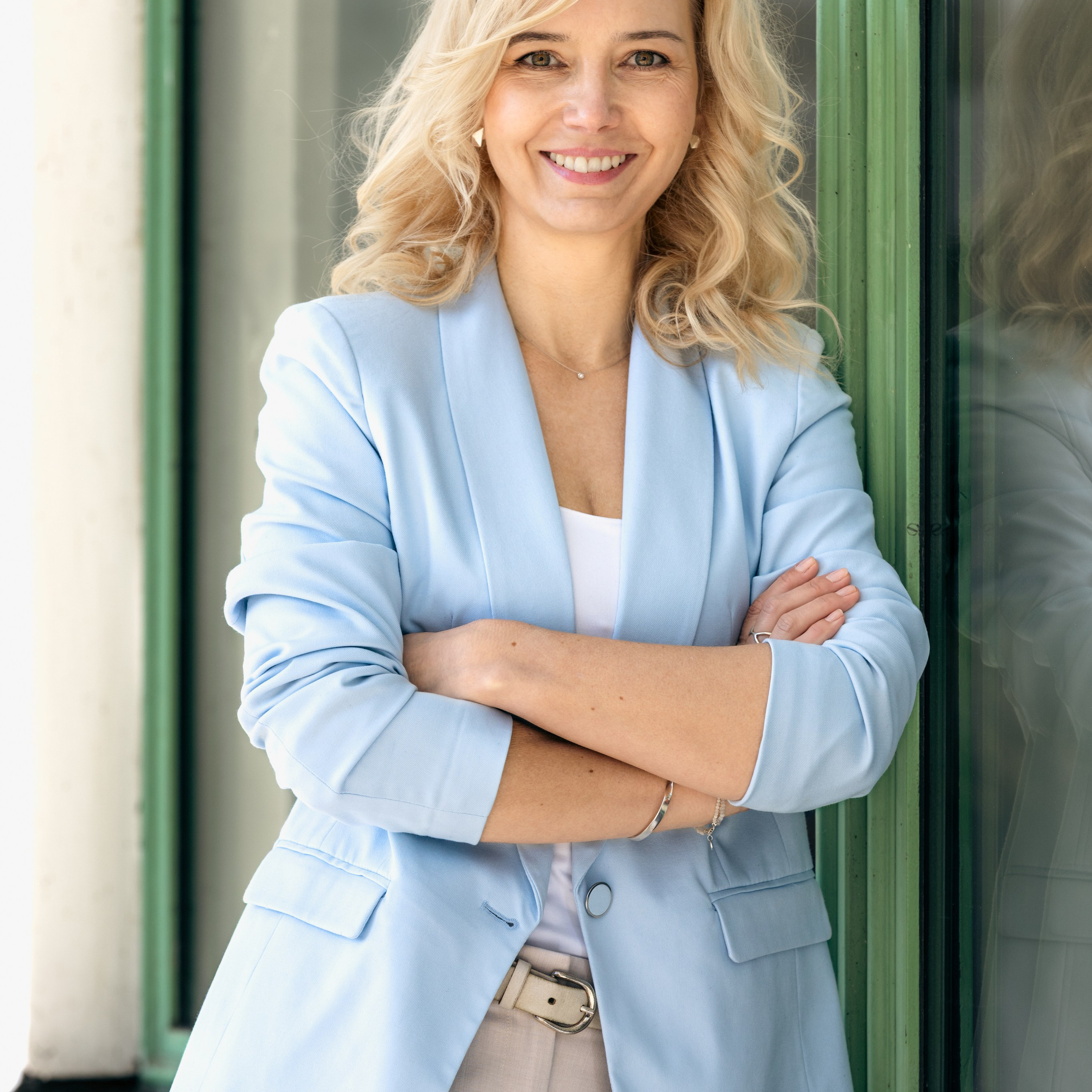 Recenze. Dana Lišková — Empatická fotografka | Introspektivní umělkyně | Neurodivergentní koučka| Zakladatelka Artepy.cz