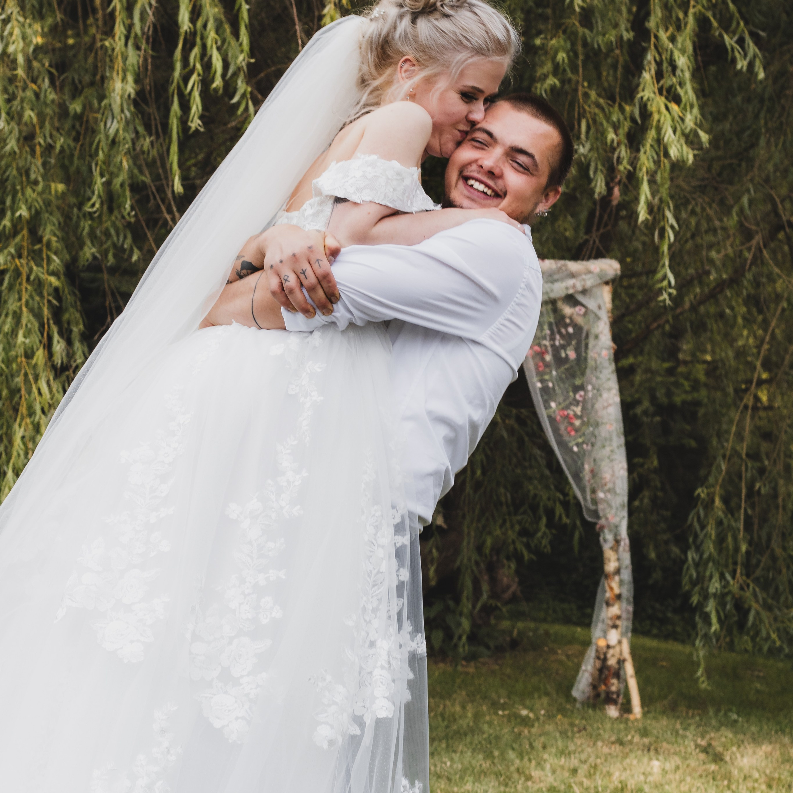 Recenze. Dana Lišková — Empatická fotografka | Introspektivní umělkyně | Neurodivergentní koučka| Zakladatelka Artepy.cz