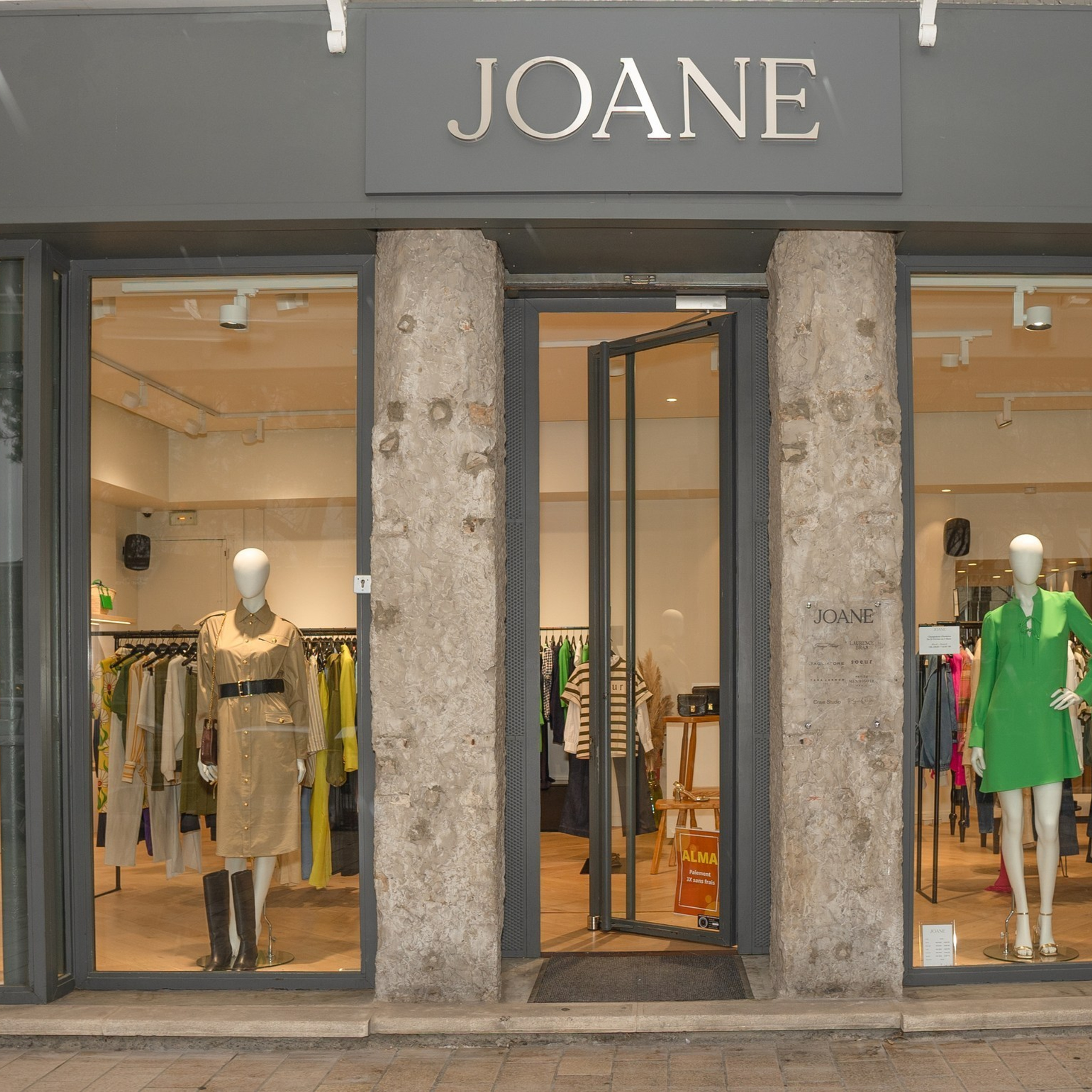 Revues. Petit trésor photos de famille, grossesse et nouveau-né à Roanne