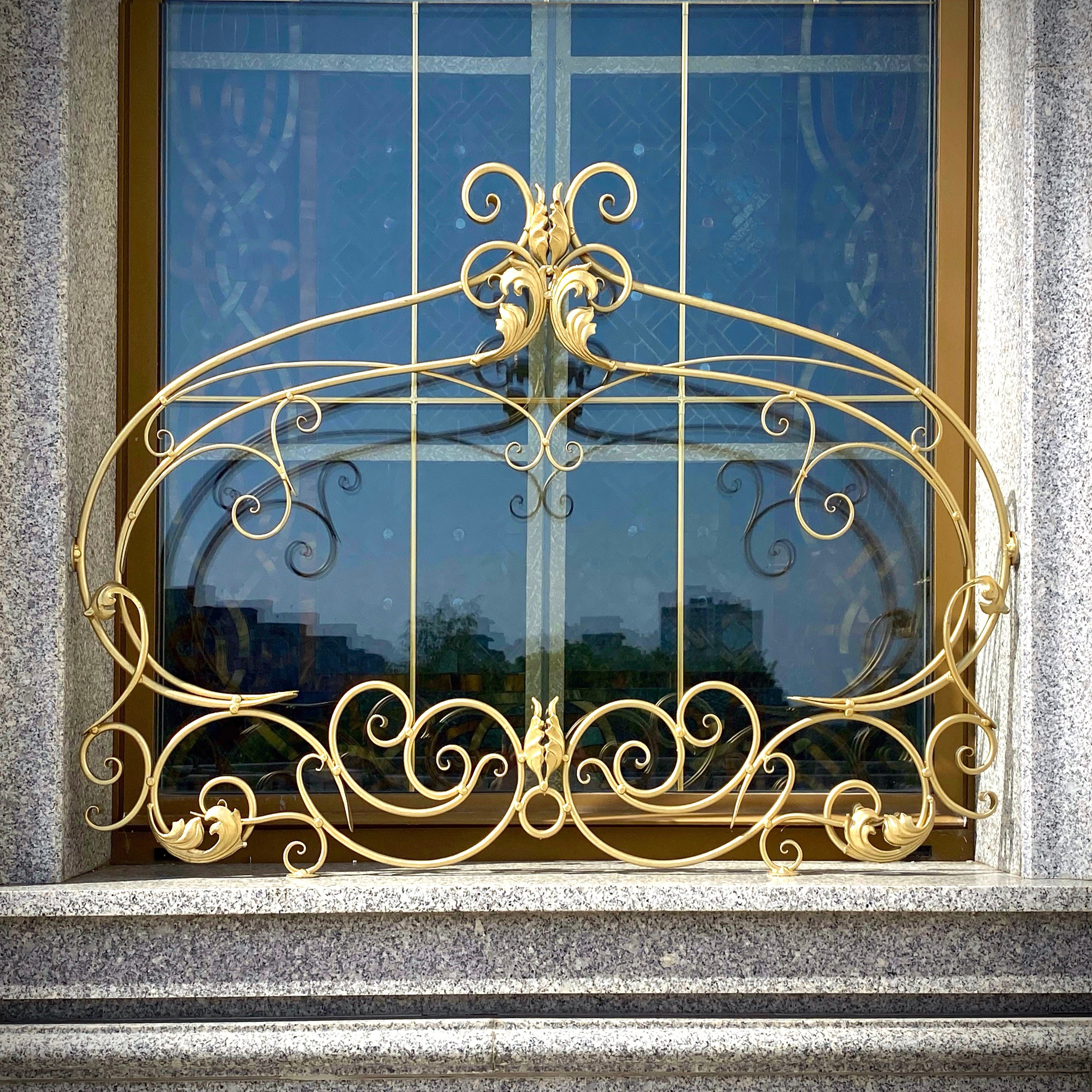 Цветочницы Храма-памятника в честь Всех Святых