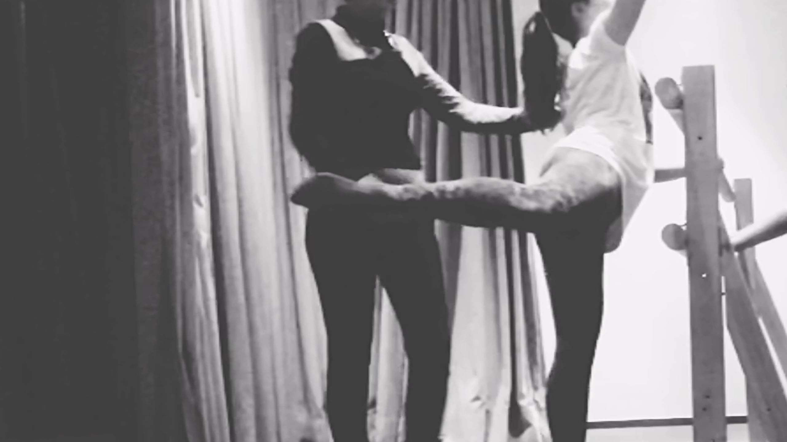 Professeur de danse. Mannequins, design, decoration, handmade, photographe…