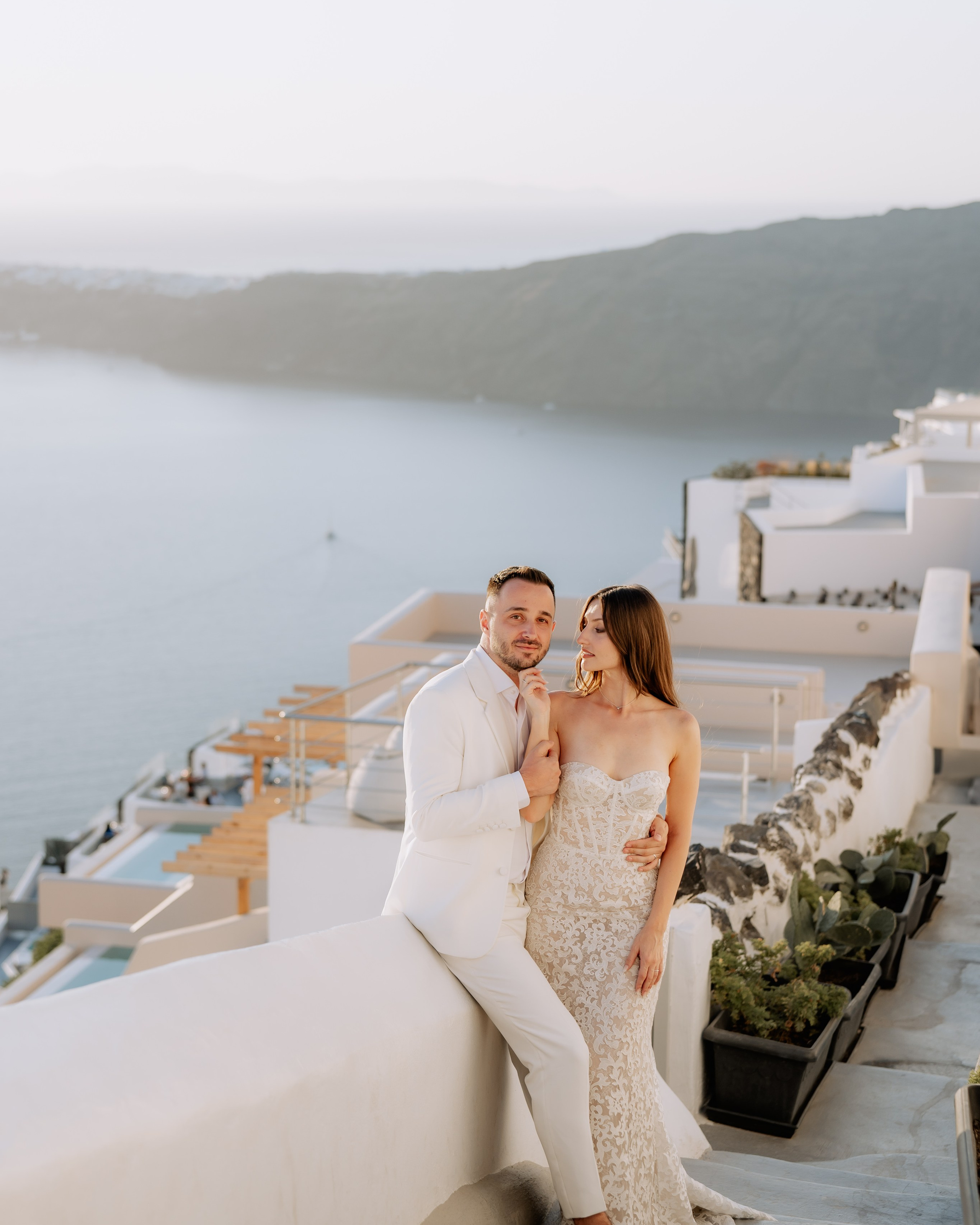 Lore + Razvan | Santorini after wedd