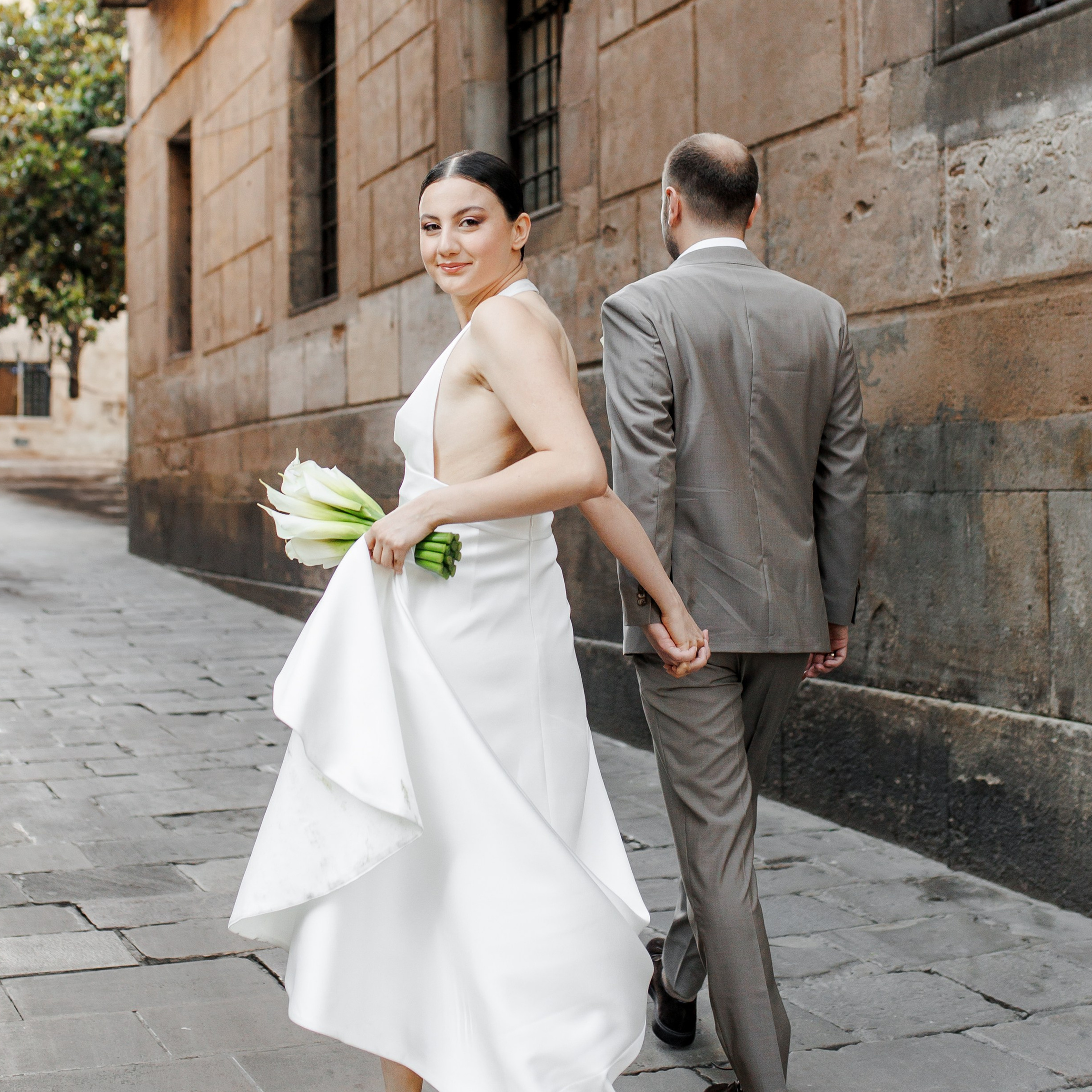 Engagement Session in Barcelona’s Gothic Quarter. Wedding Photographer in Barcelona Lana Alekhina