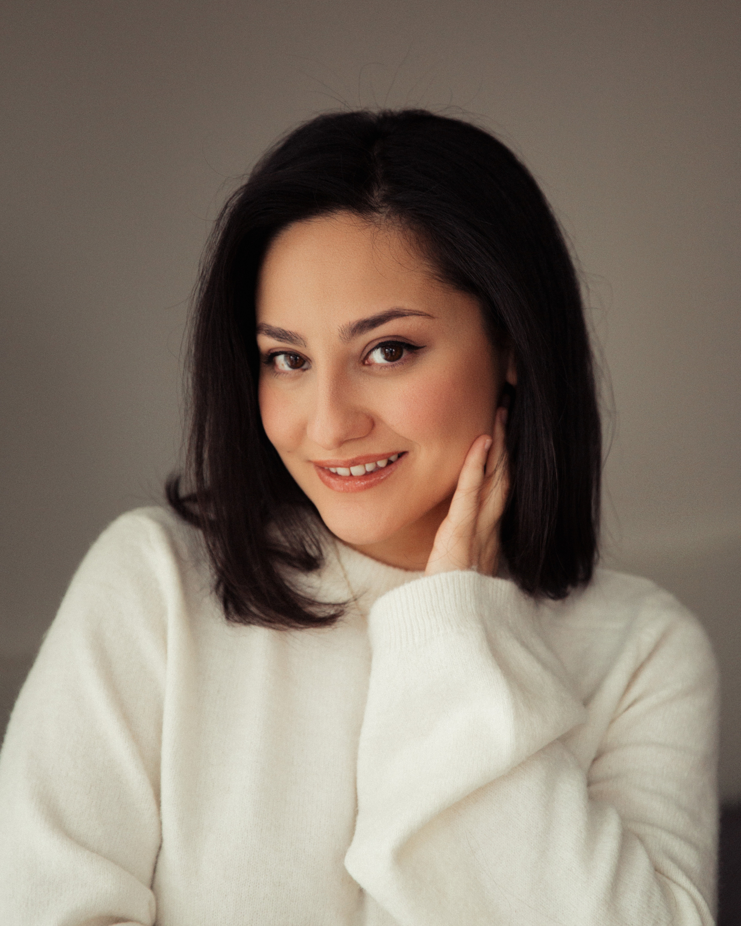 About me. Family Photographer in Prague Nigina Fattakh