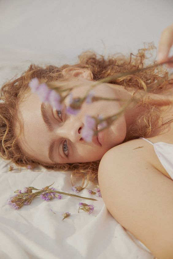 Ideas for photos with flowers. Wedding and portrait photographer in Beograd Ekaterina Makedonskaya