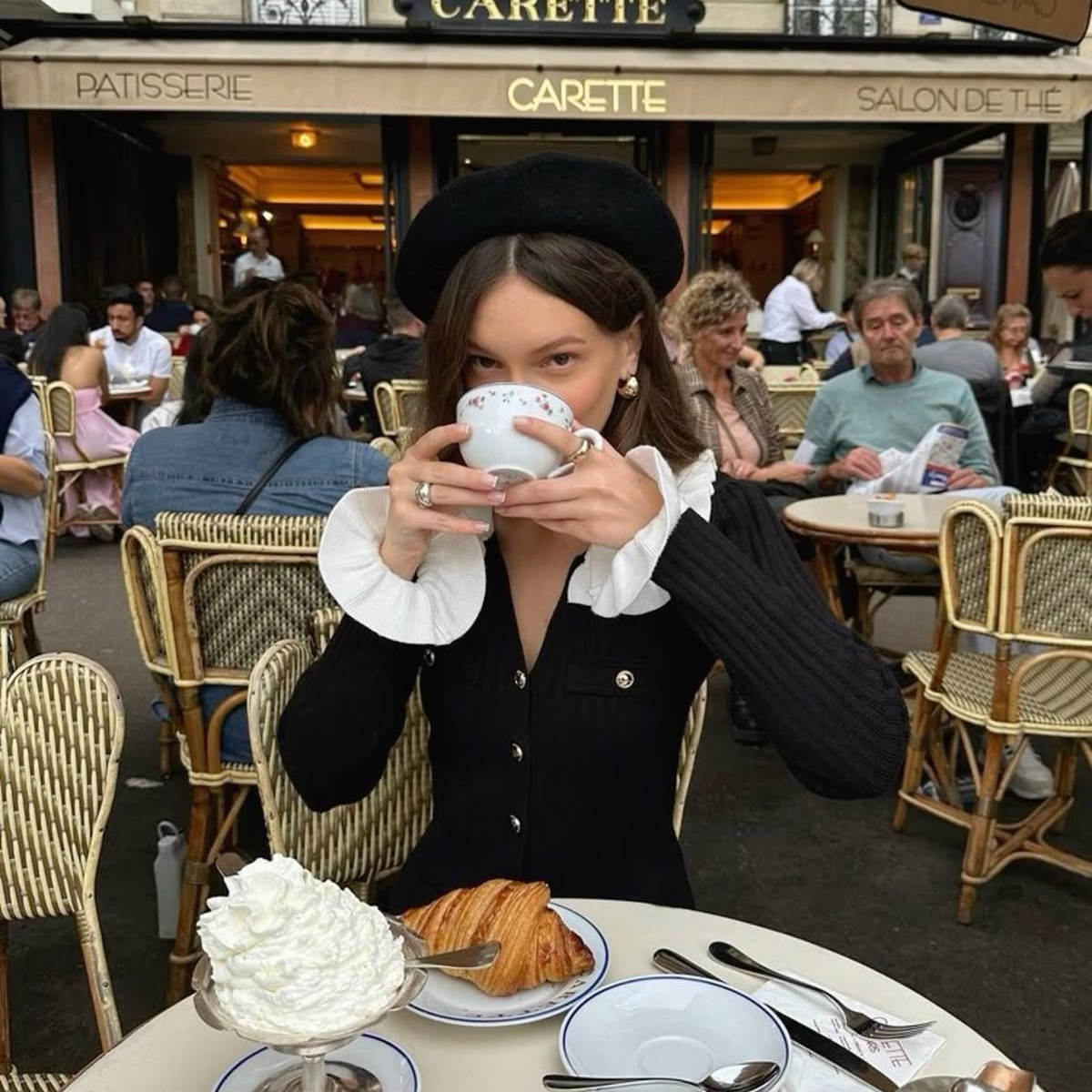 Content Trip. Photographer in Paris Yulia Shkadina | Couples, engagement, pre-wedding, individual photo-shoots in Paris at the best locations