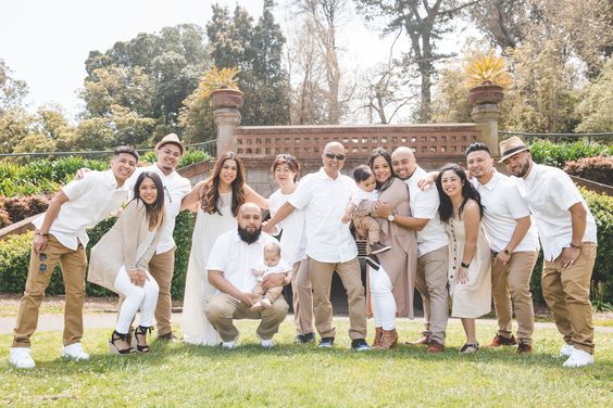 Extended family photoshoot in Toulouse, France. Eugénie Smirnova — Photographe à Toulouse et dans le Sud-Ouest