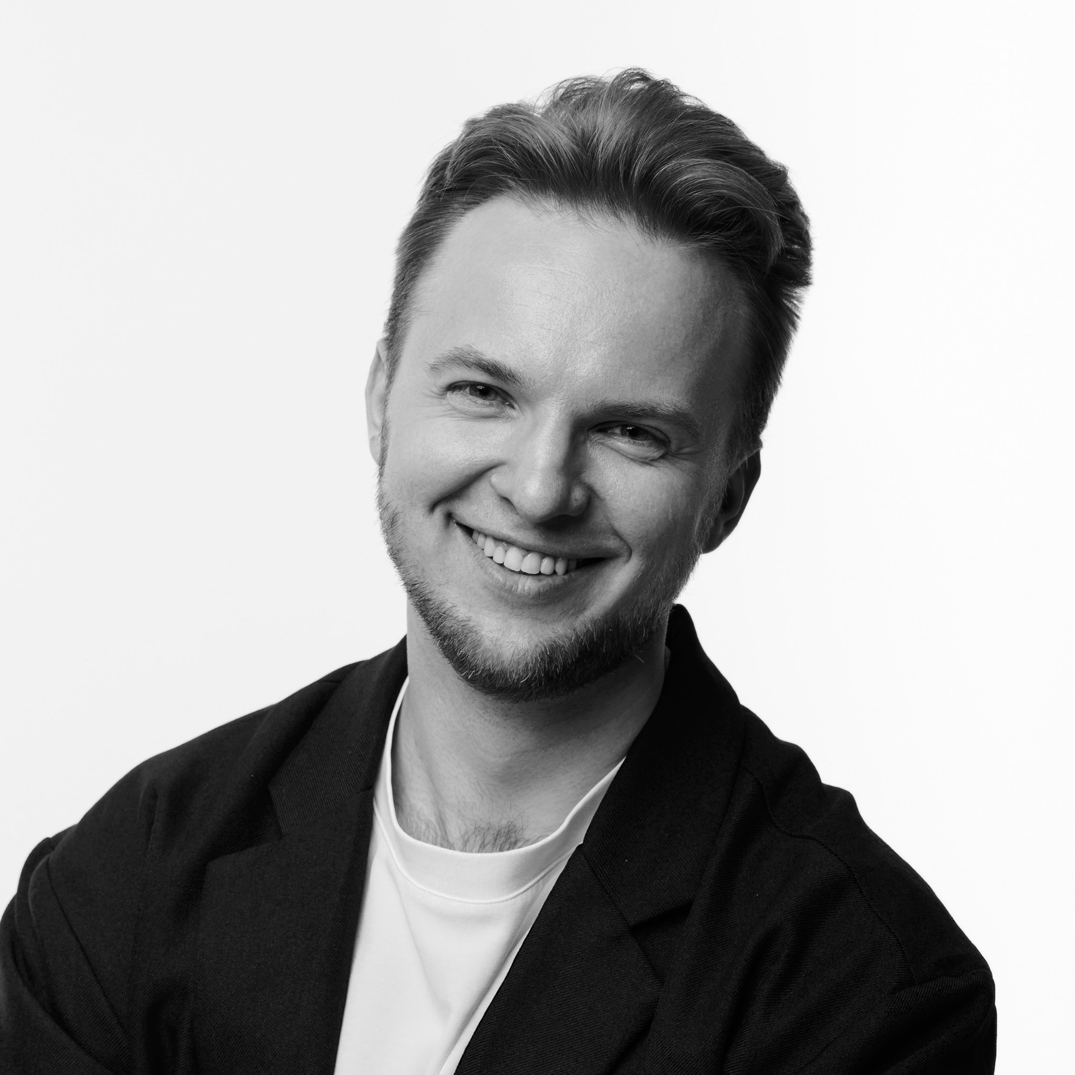 Contatti. Il fotografo Dmitrii Shmatov