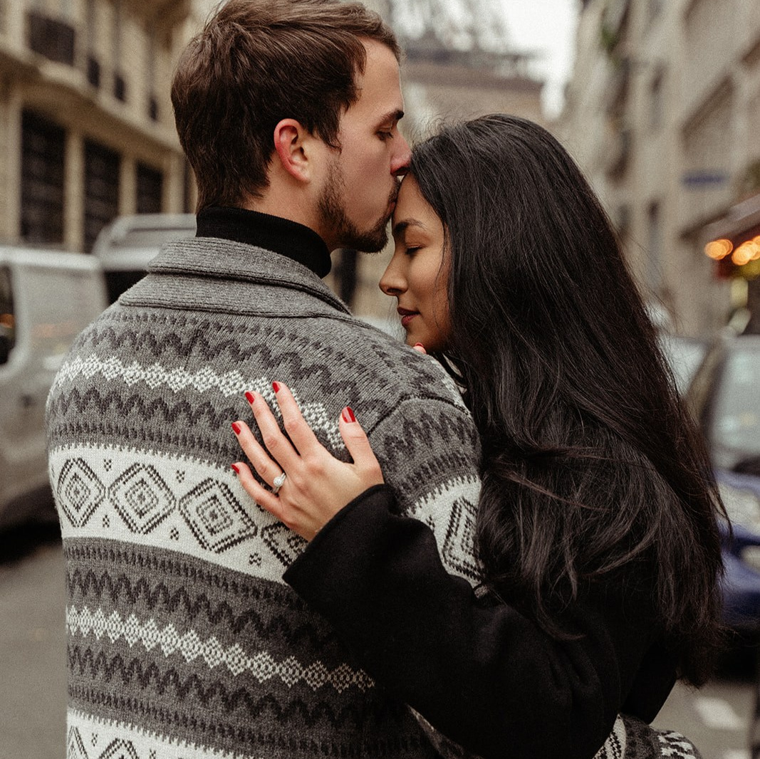 Photographer in Paris Yulia Shkadina | Couples, engagement, pre-wedding, individual photo-shoots in Paris at the best locations
