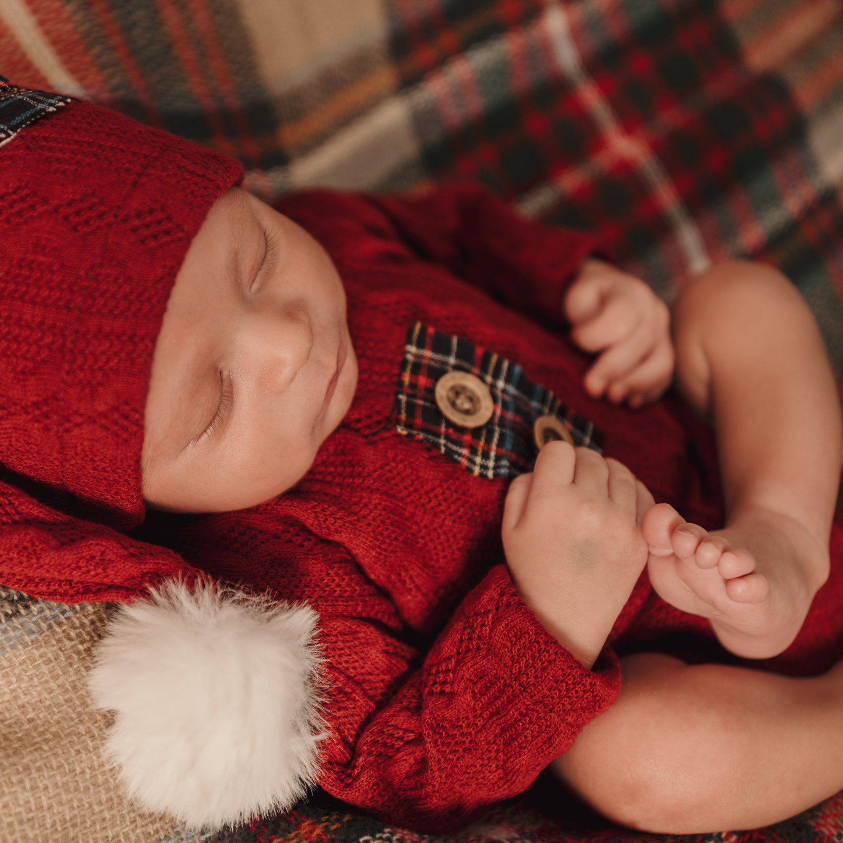 Your Newborn Session. Maternity Newborn and Family photographer Hamburg Claire Hambley