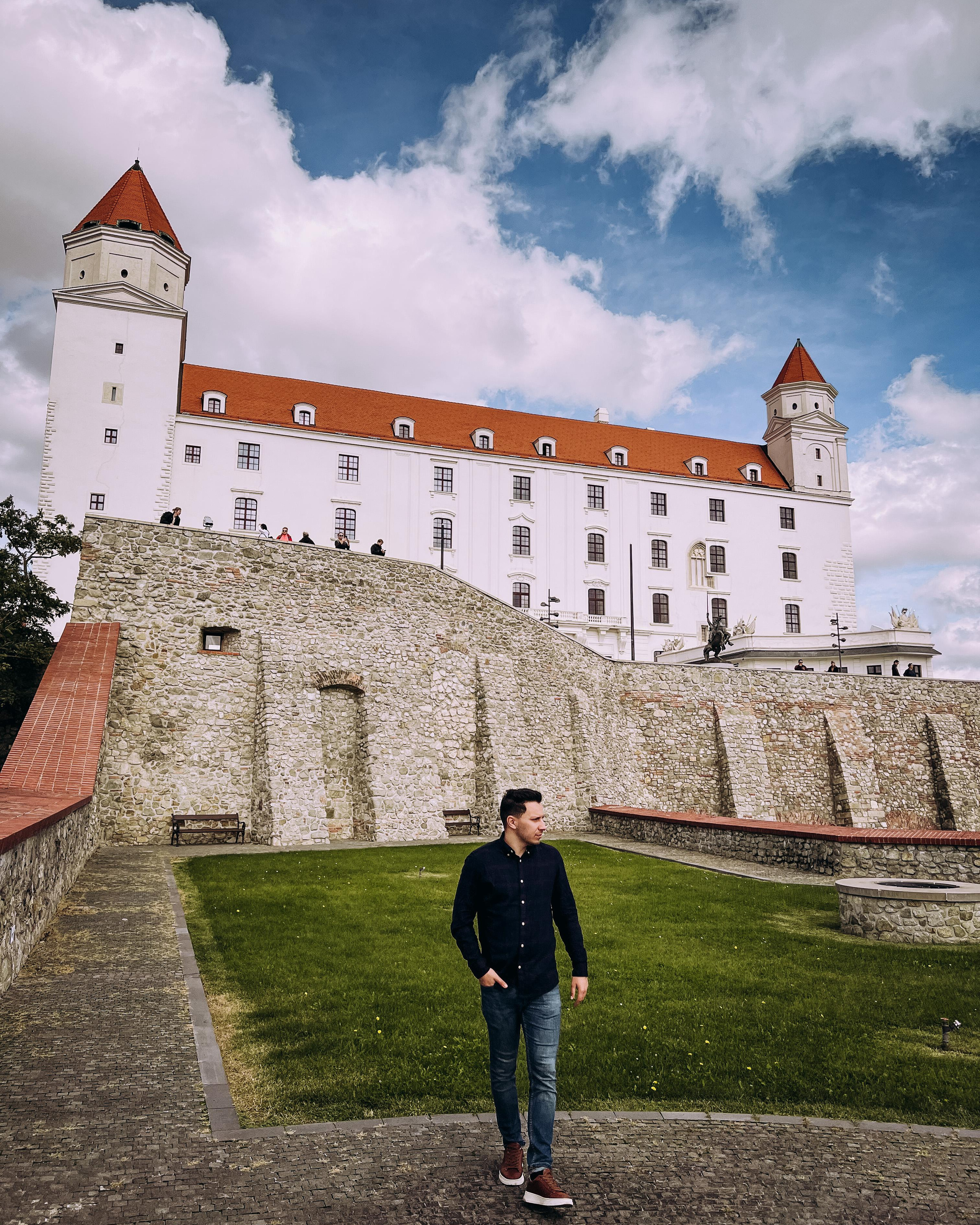 Despre mine. Valentin Melen - fotograf de nunta 🤍