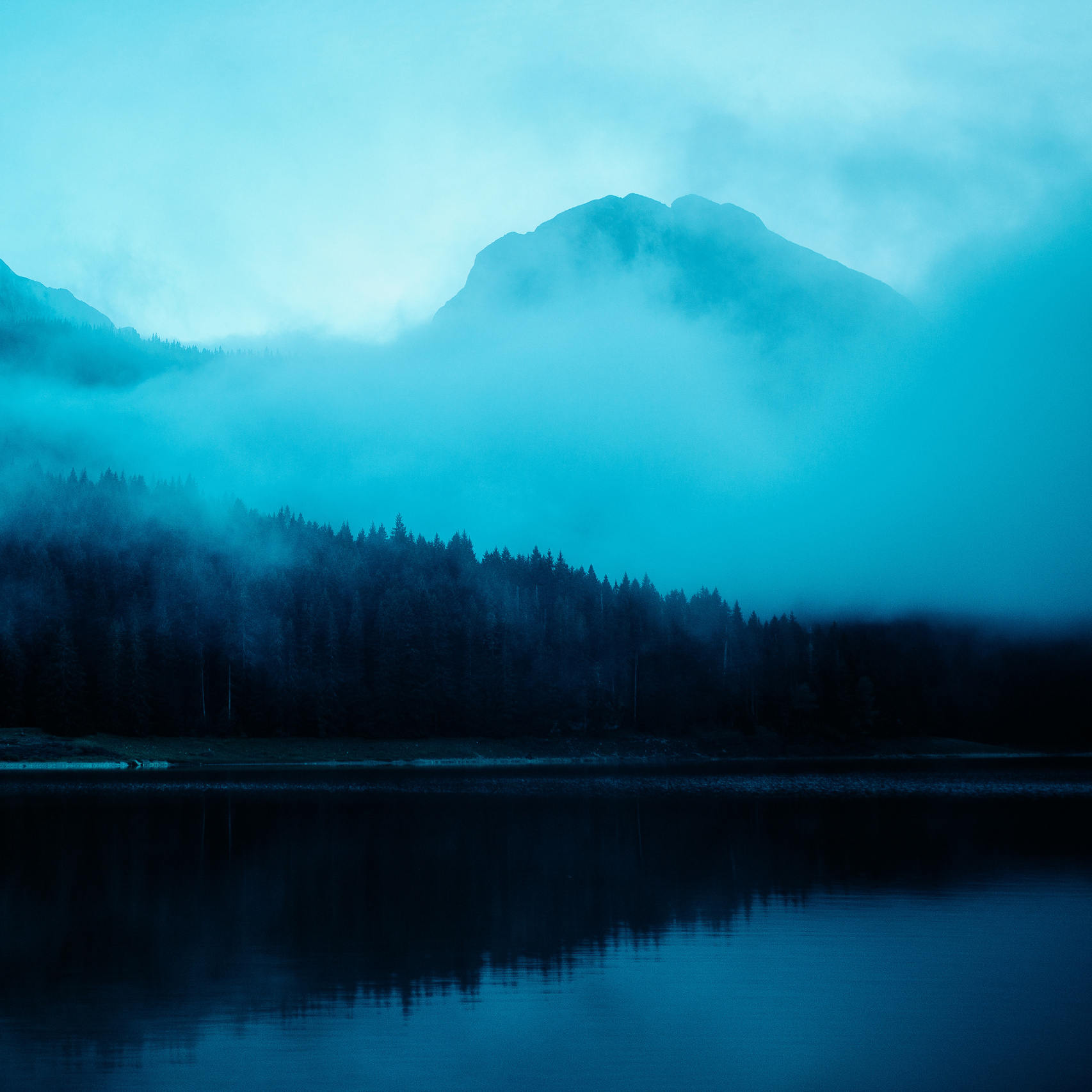 Camera RAW and Lightroom Explained. Mark Smilyanic | Portrait and Adventure Photographer from Belgrade