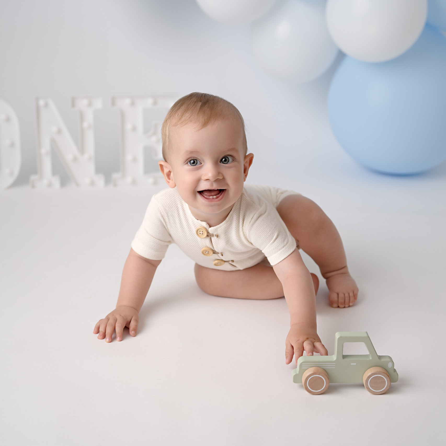 Preturi sedinte foto aniversare. Fotograf maternitate, nou-născuți și familie în Cluj-Napoca | Roxana Rusu