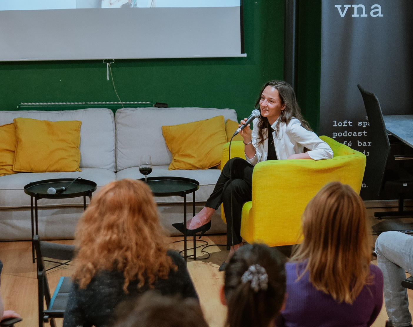 VŠECHNY SLUŽBY. Dana Lišková — Empatická fotografka | Introspektivní umělkyně | Neurodivergentní koučka| Zakladatelka Artepy.cz