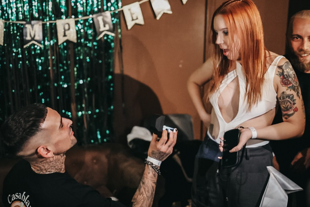 Cumpleaños, pedida, embarazo, closed de local. RabelByCris Fotógrafa en Coruña de Eventos, sesiones, mascotas