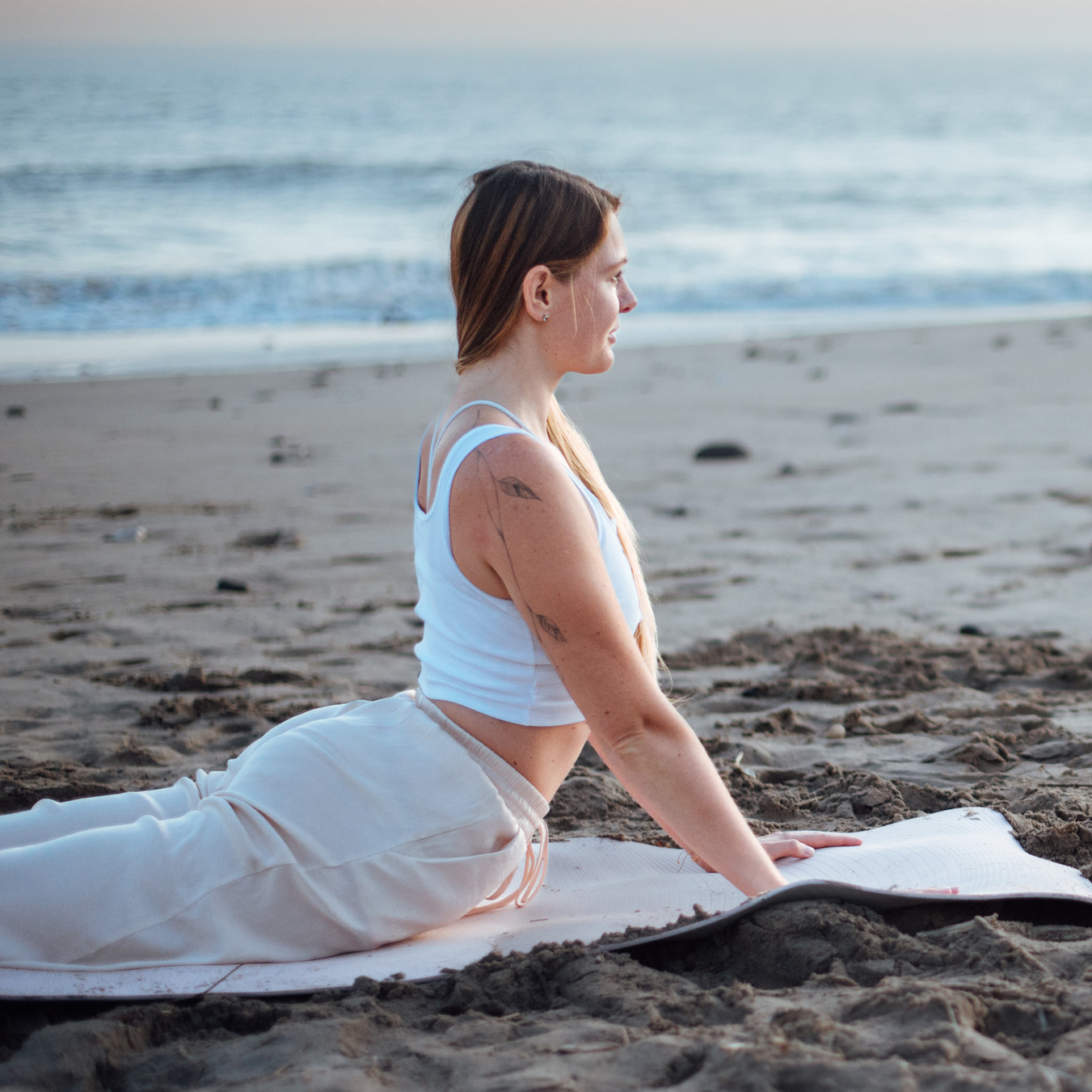 ON-LINE LEKCE YOGY YINAK. Mateřství. Nevýchova. Život v souladu s přírodou. Jóga