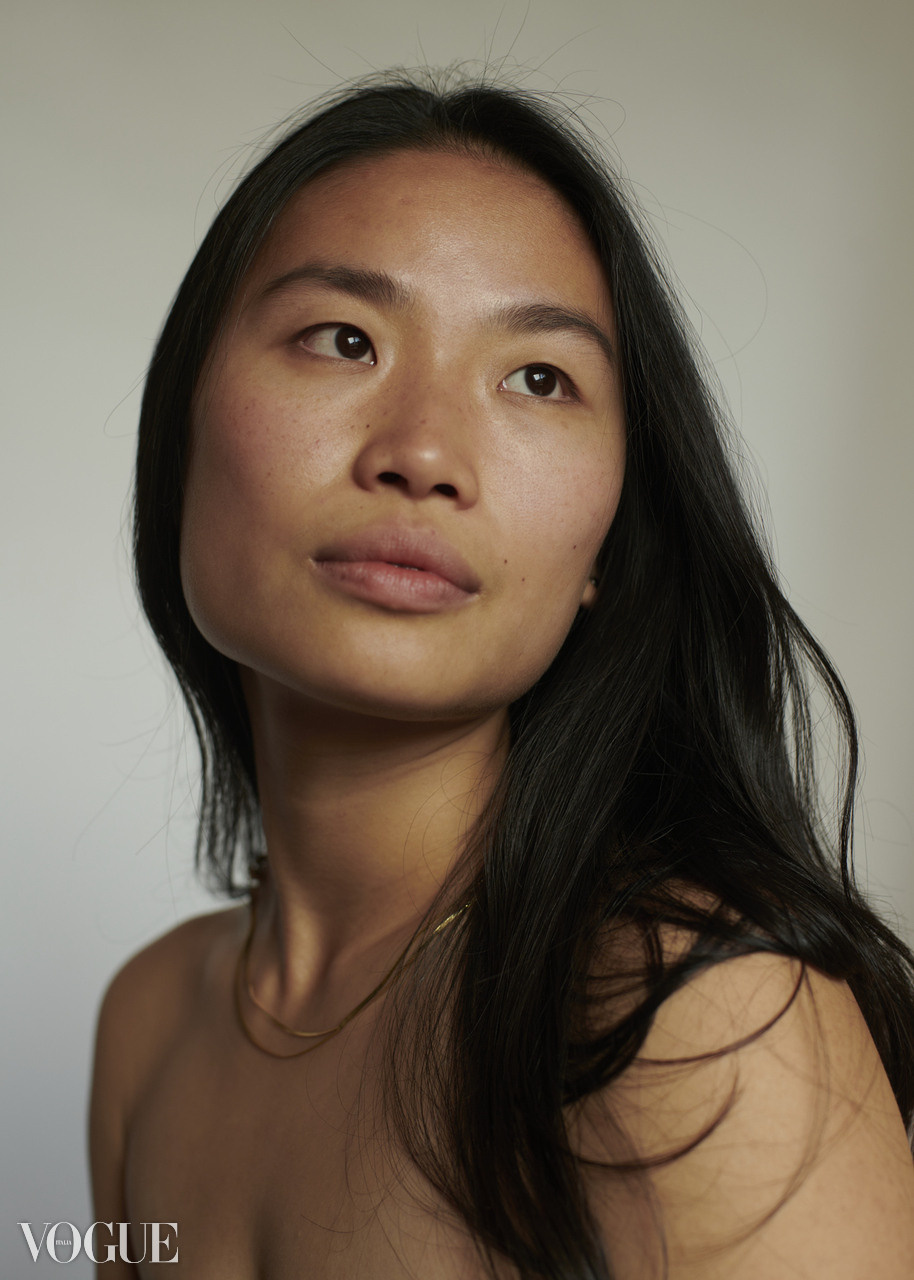 Portretfotografie vrouw met lang, donker haar